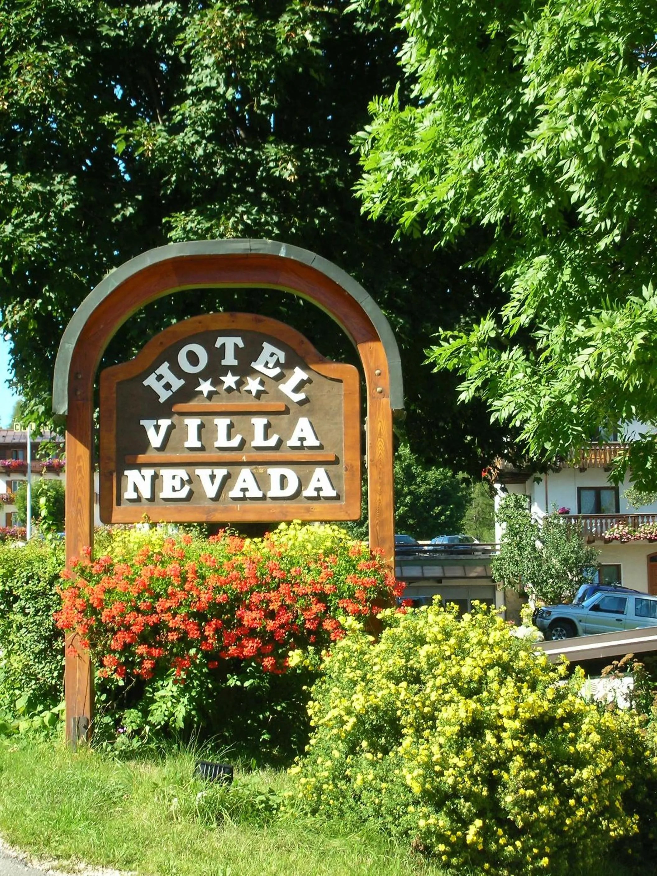 Facade/entrance in Hotel Villa Nevada