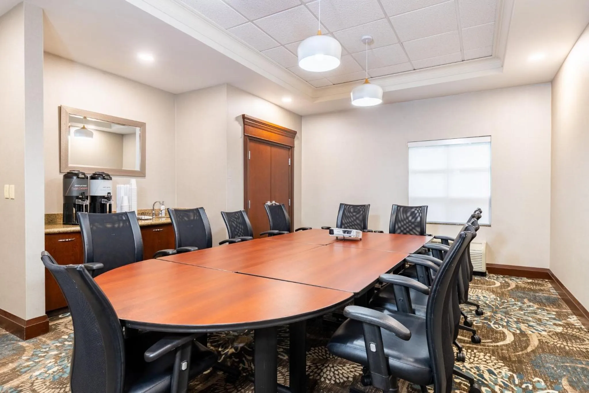 Meeting/conference room in Staybridge Suites London by IHG