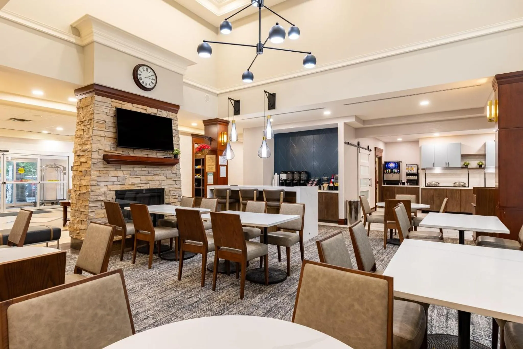 Restaurant/places to eat in Staybridge Suites London by IHG