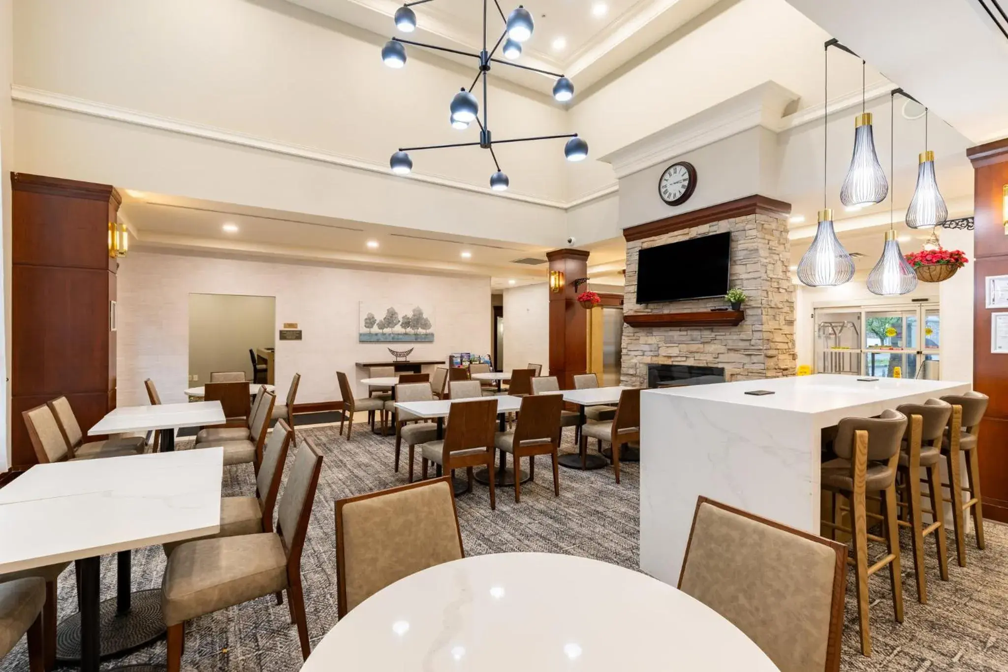 Restaurant/places to eat in Staybridge Suites London by IHG Restaurant/places to eat in Staybridge Suites London by IHG