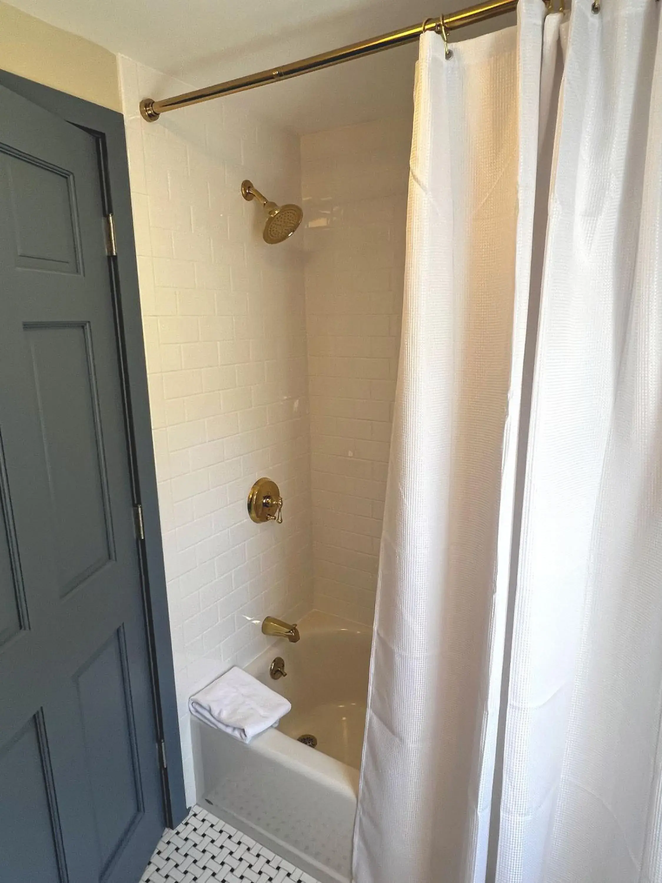 Sally Webster Inn Sally Webster Inn