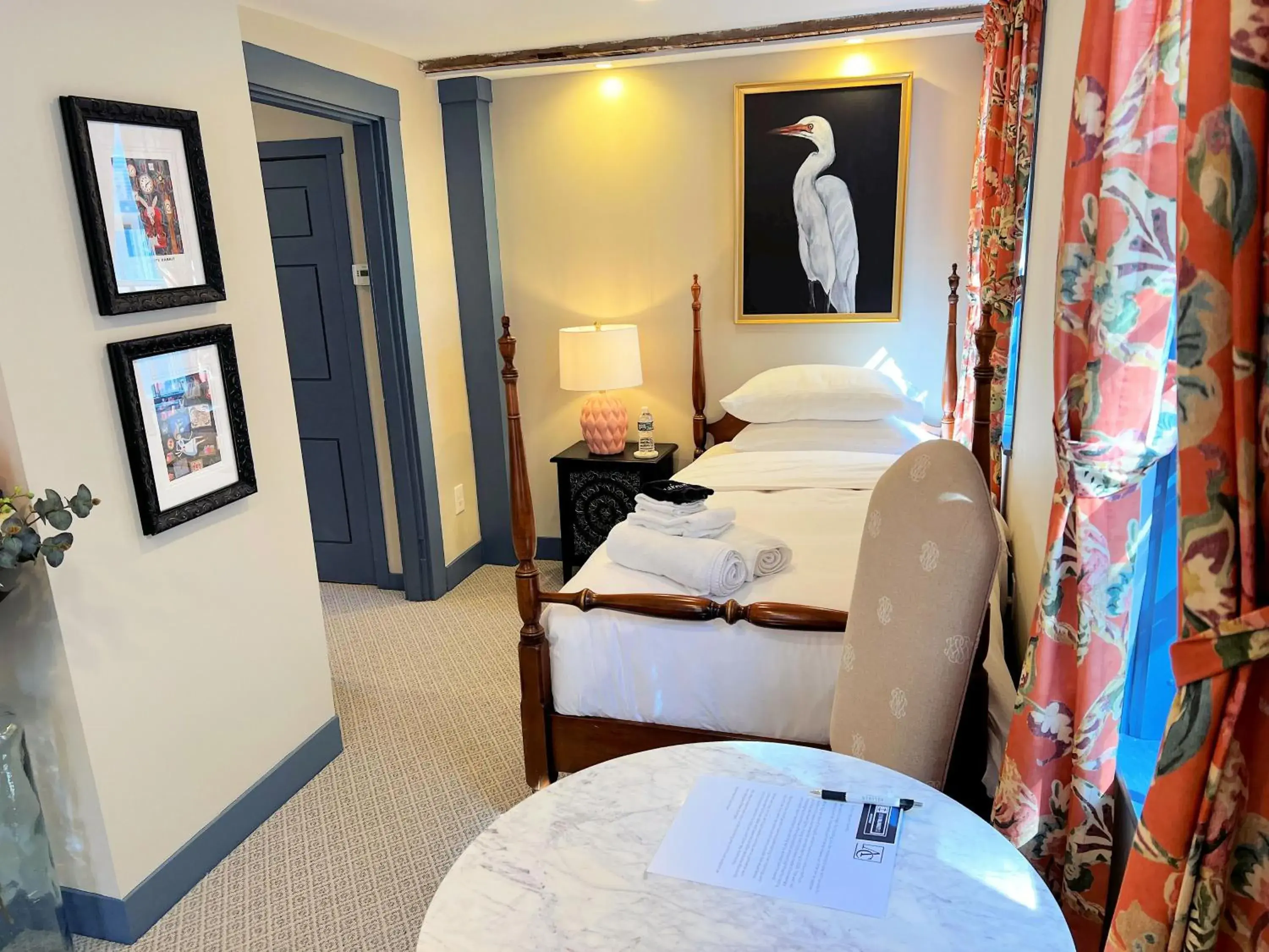 Bed in Sally Webster Inn Bed in Sally Webster Inn