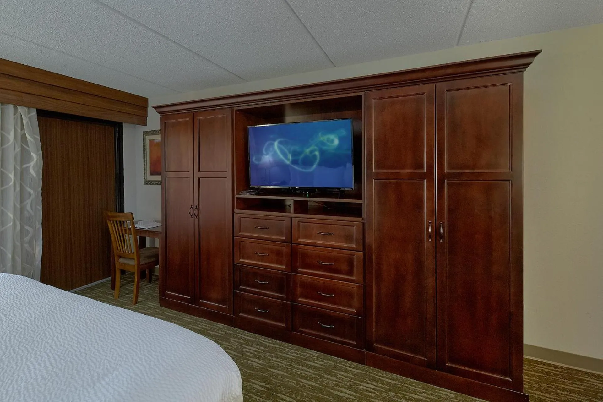 Bedroom, Bed in The Inn On The River