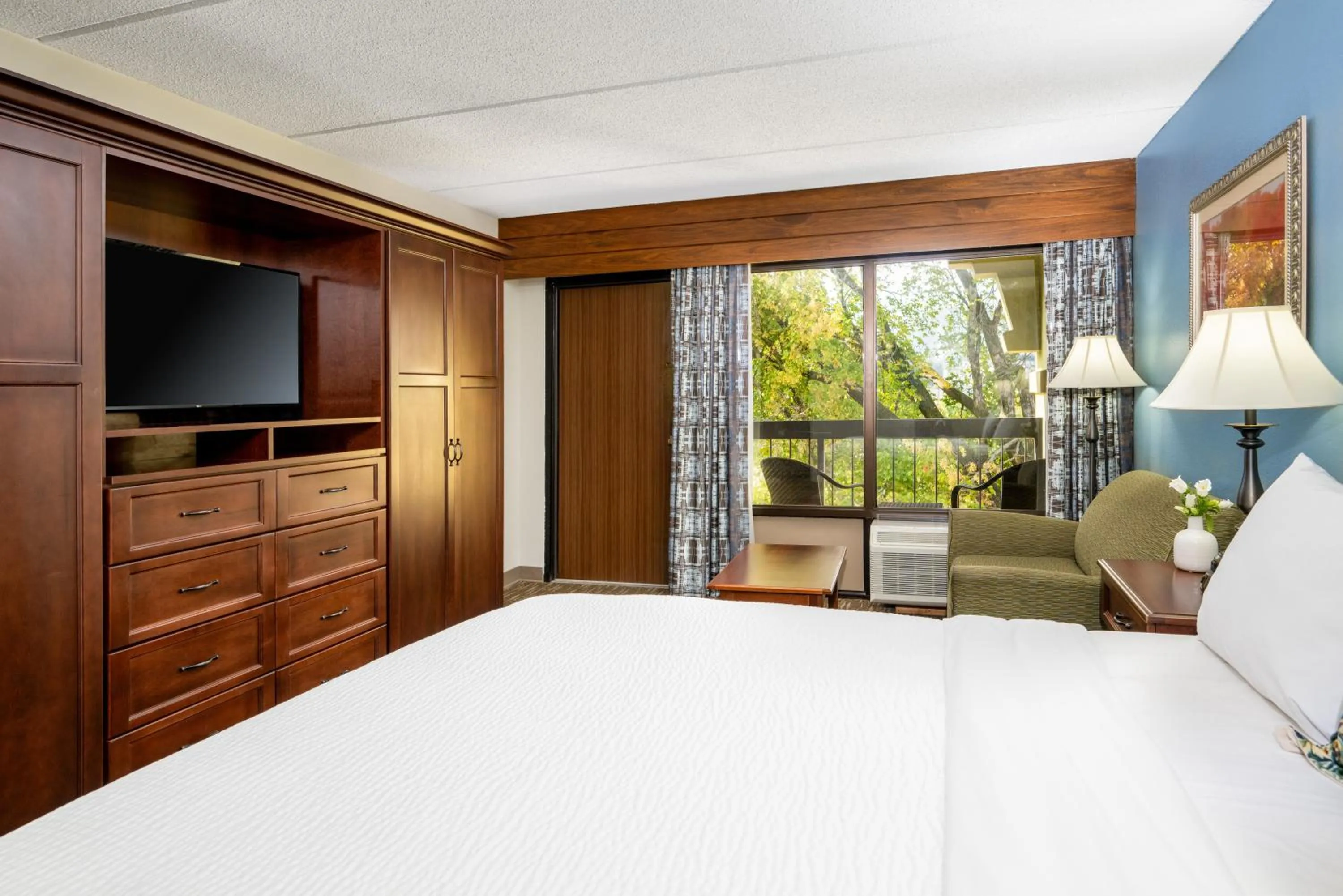 Bed in The Inn On The River