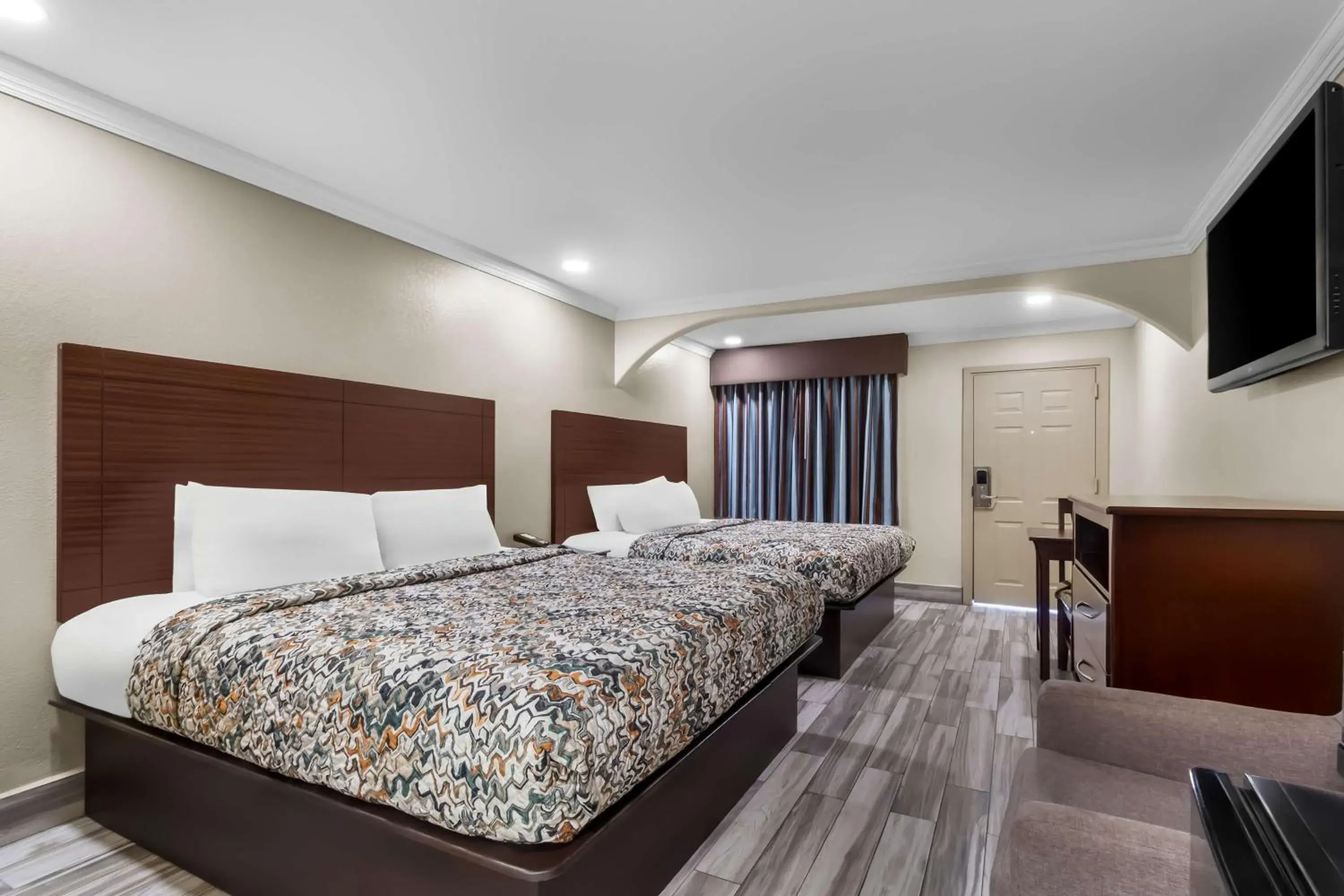 Bedroom, Bed in Americas Best Value Inn Houston Heights at I-45 Bedroom, Bed in Americas Best Value Inn Houston Heights at I-45