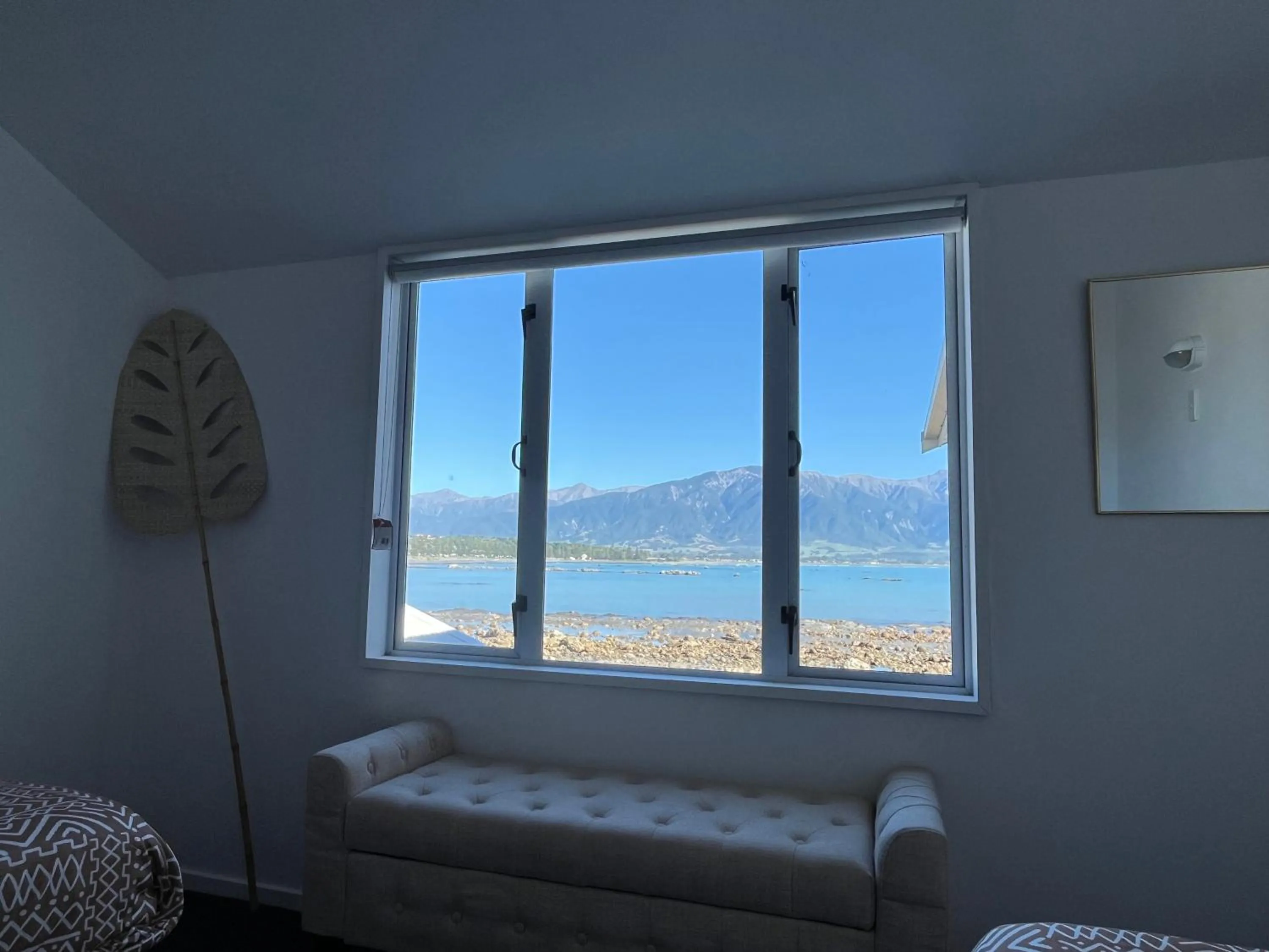 Natural landscape in Kaikoura Seaside lodge