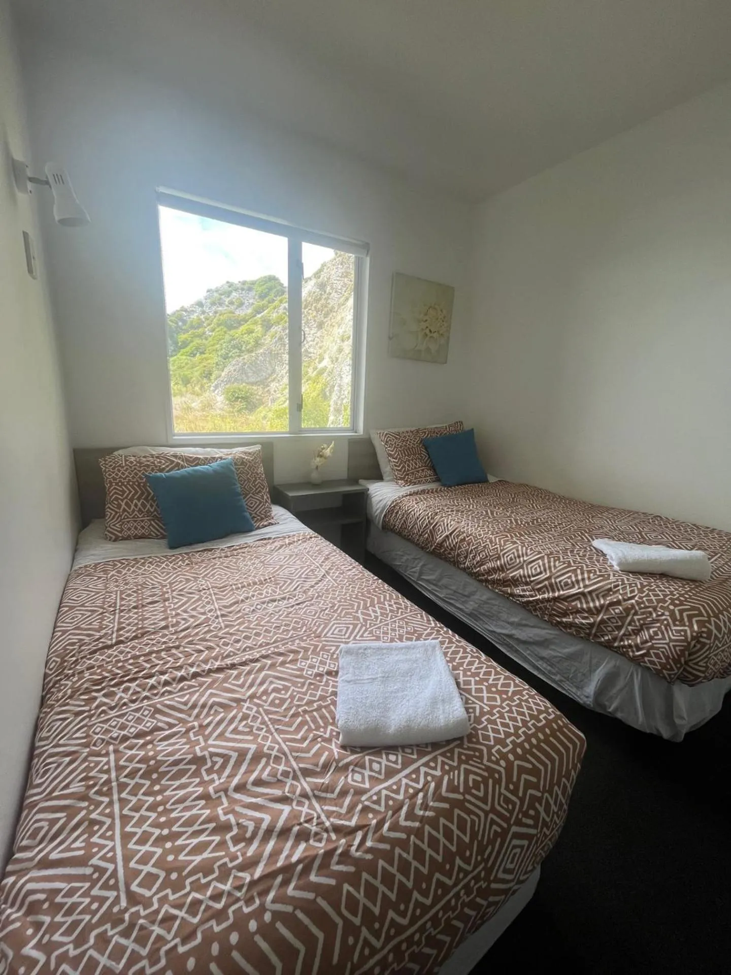 Bedroom, Bed in Kaikoura Seaside lodge