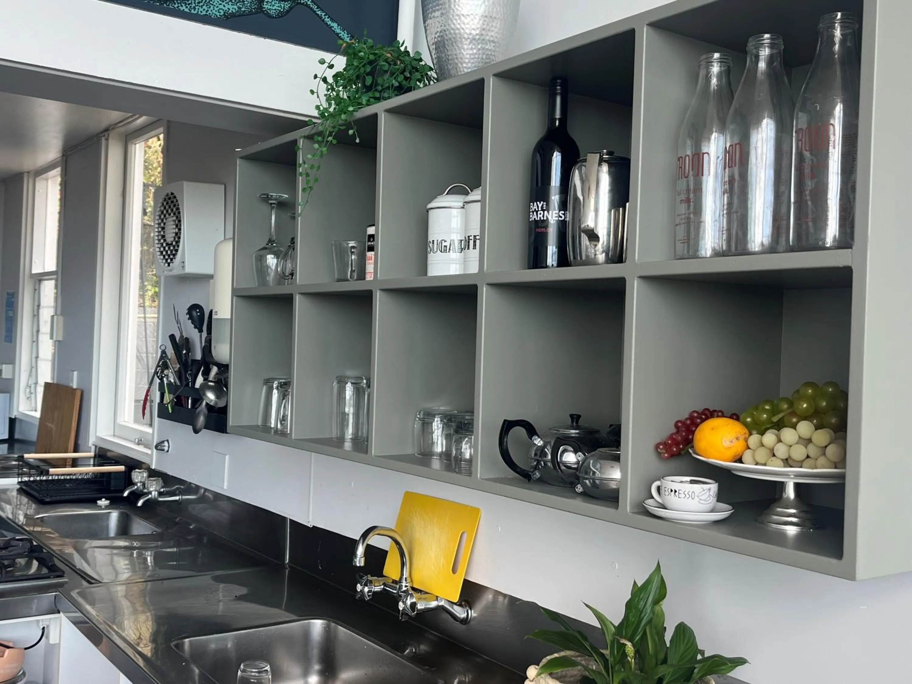 Communal kitchen in Kaikoura Seaside lodge
