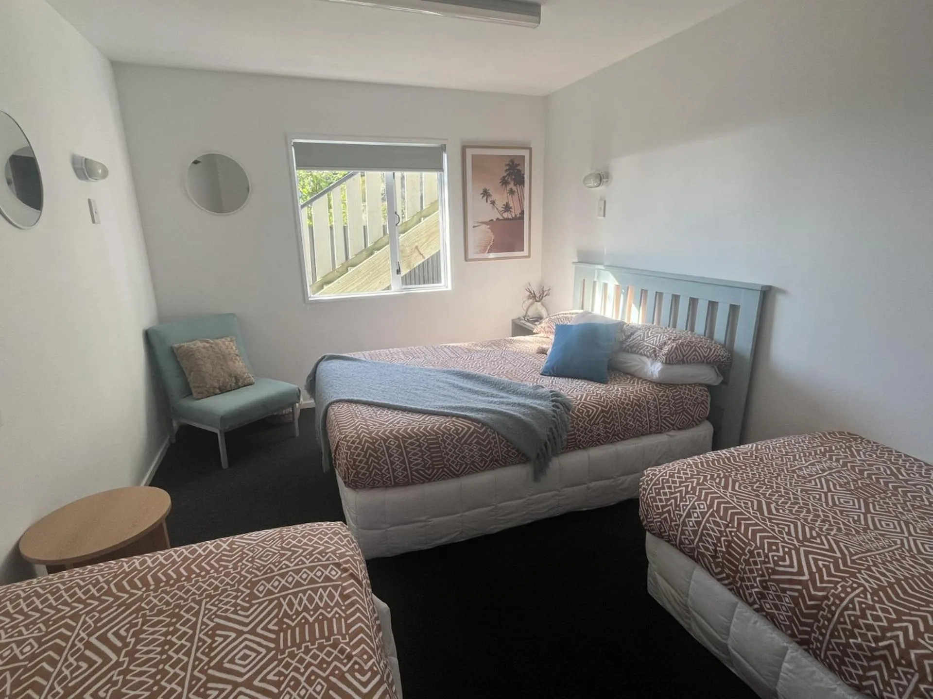 Photo of the whole room, Bed in Kaikoura Seaside lodge