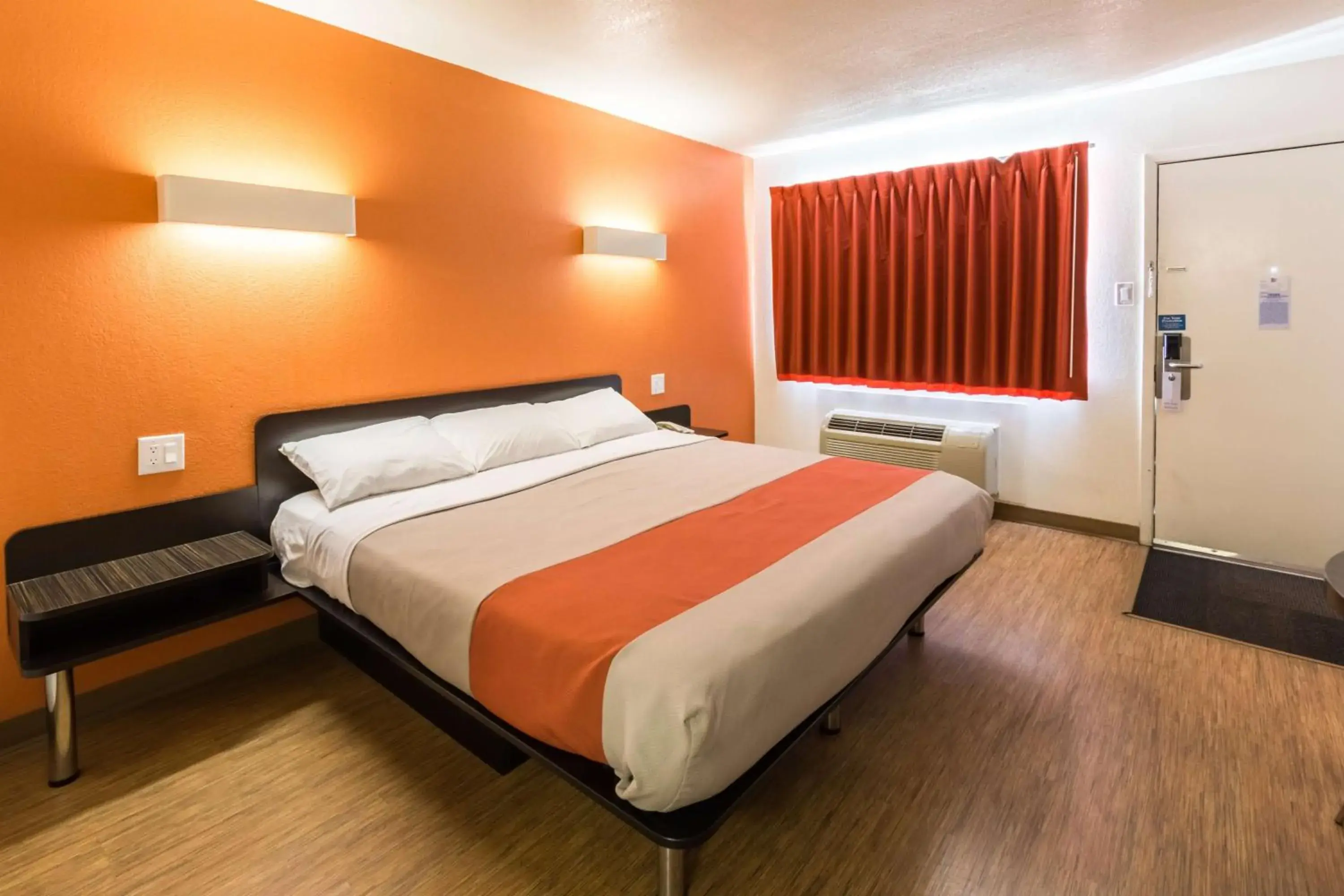 Photo of the whole room, Bed in Motel 6-Stephenville, TX Photo of the whole room, Bed in Motel 6-Stephenville, TX