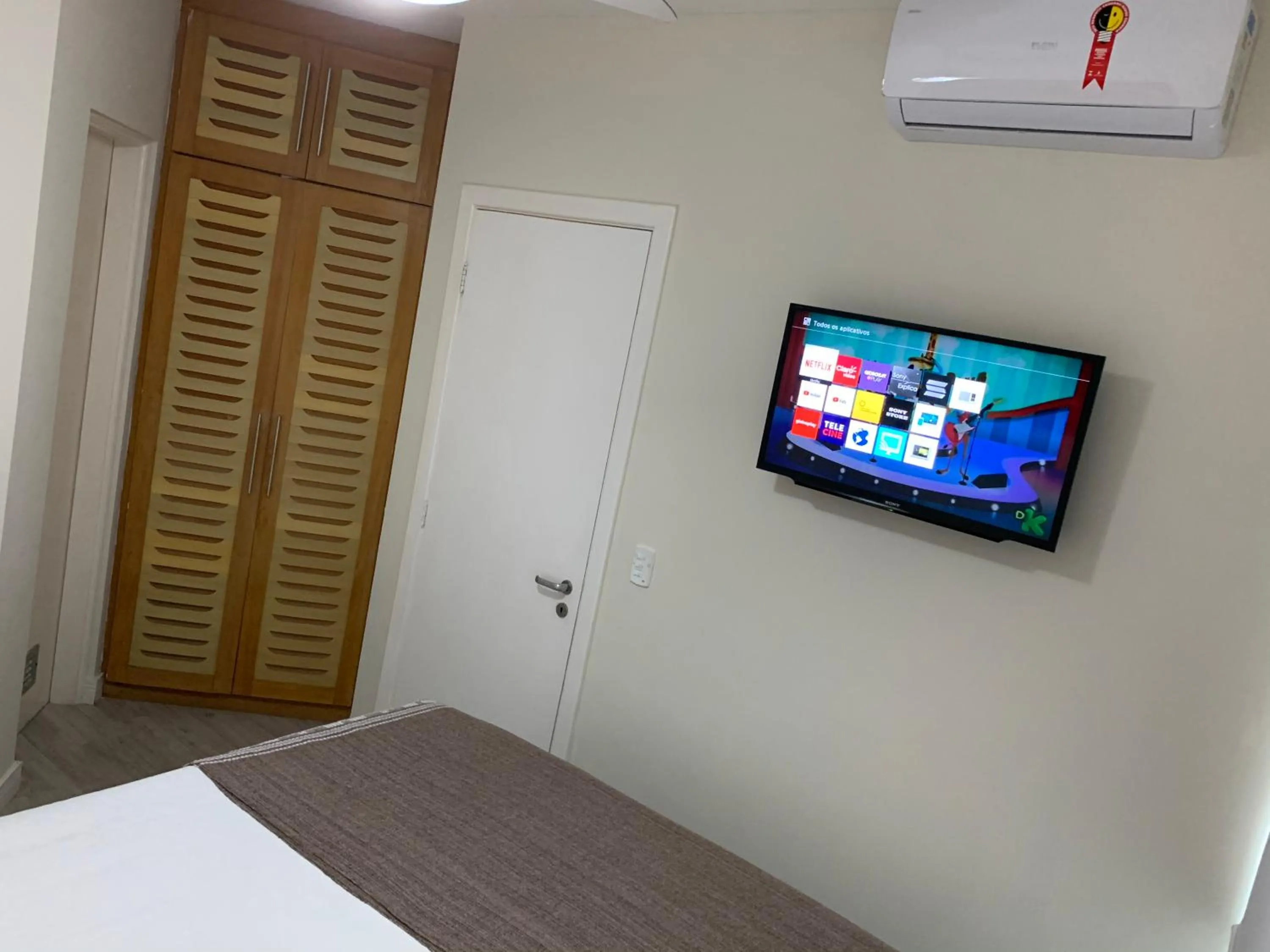 Bed in Boulevard Riviera Flat - Praia