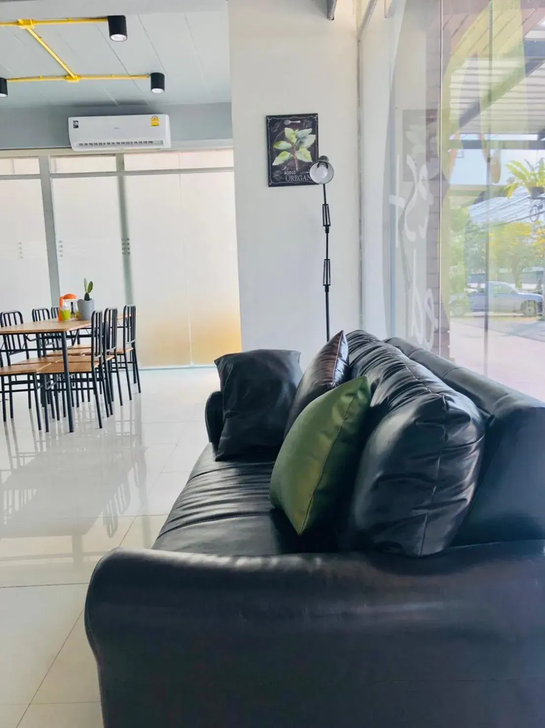 Living room in Best Bed Suvarnabhumi Hostel Living room in Best Bed Suvarnabhumi Hostel