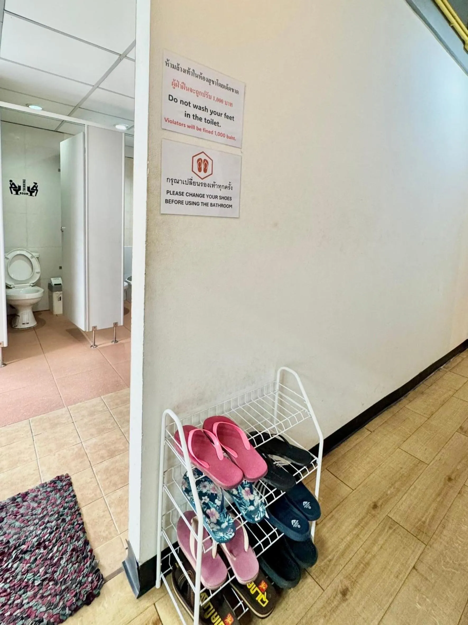 Property building in Best Bed Suvarnabhumi Hostel