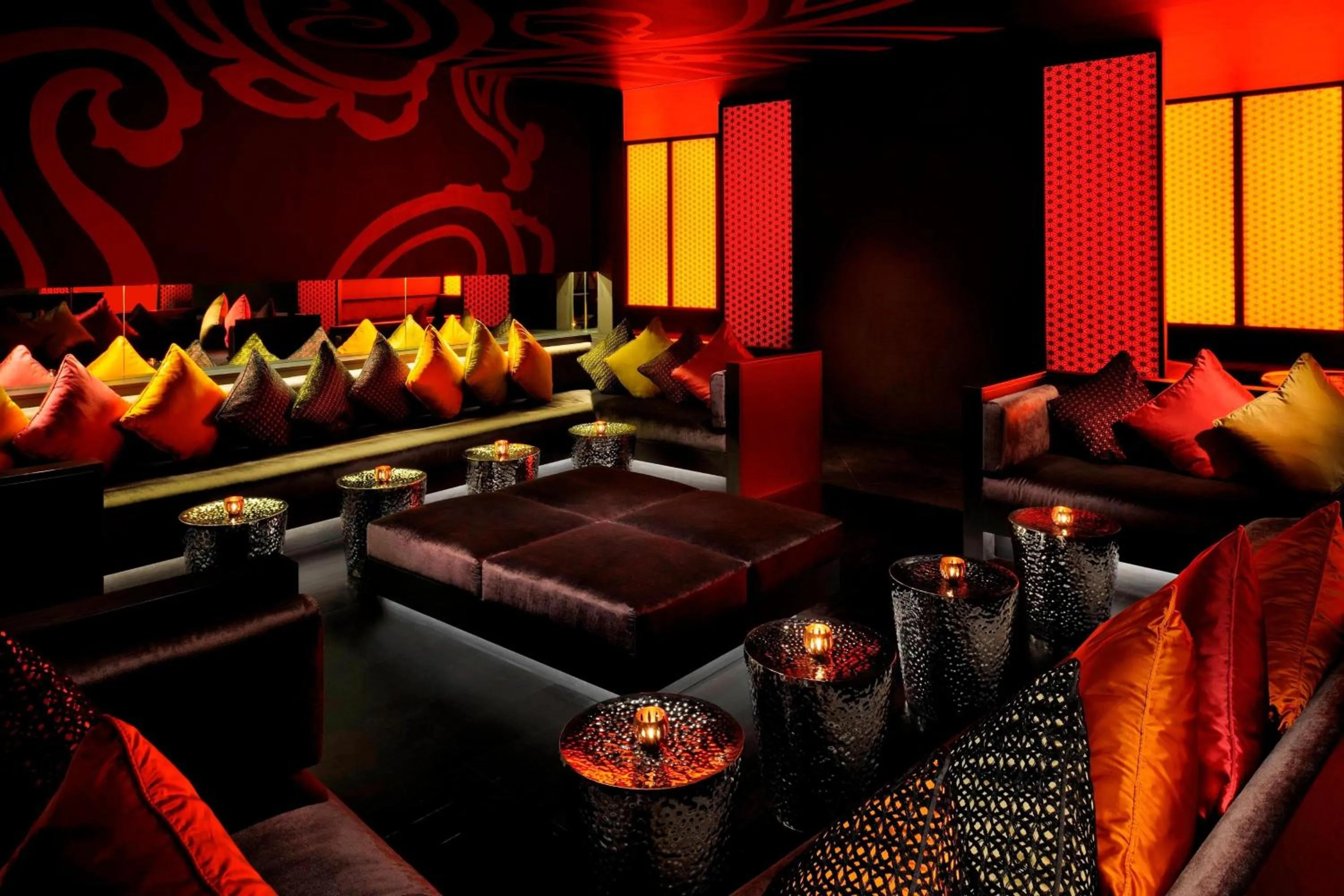 Lounge or bar in JW Marriott Marquis Hotel Dubai