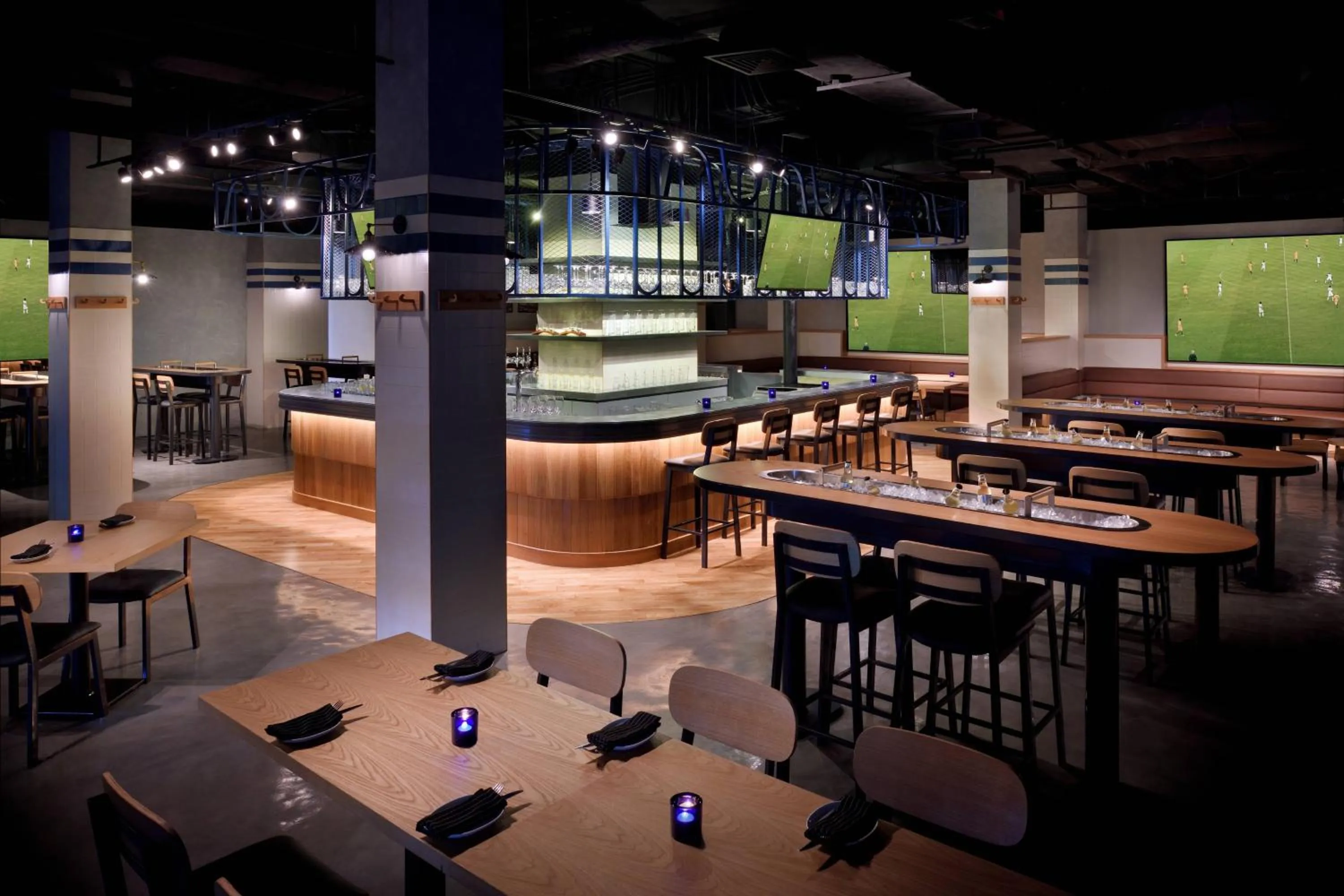 Lounge or bar in JW Marriott Marquis Hotel Dubai