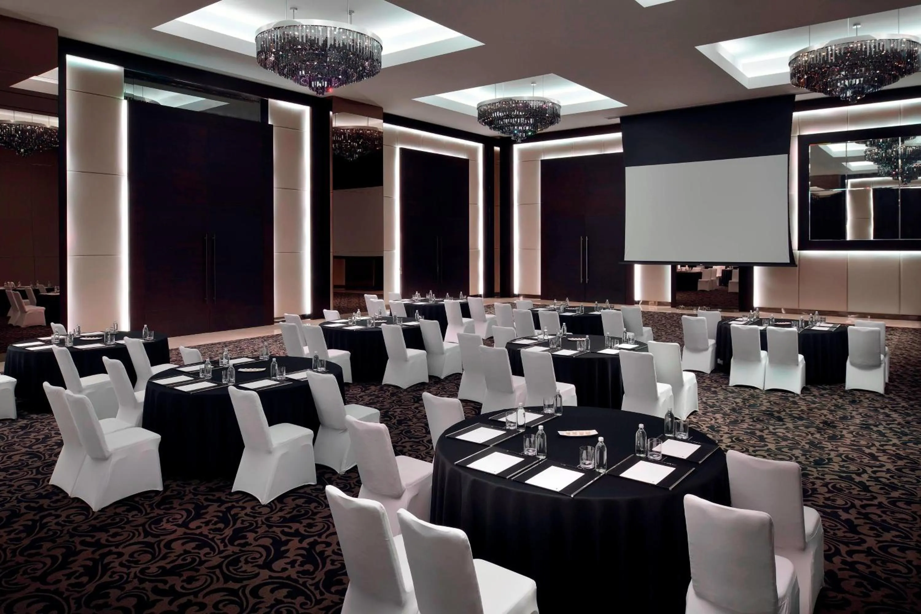 Meeting/conference room in JW Marriott Marquis Hotel Dubai
