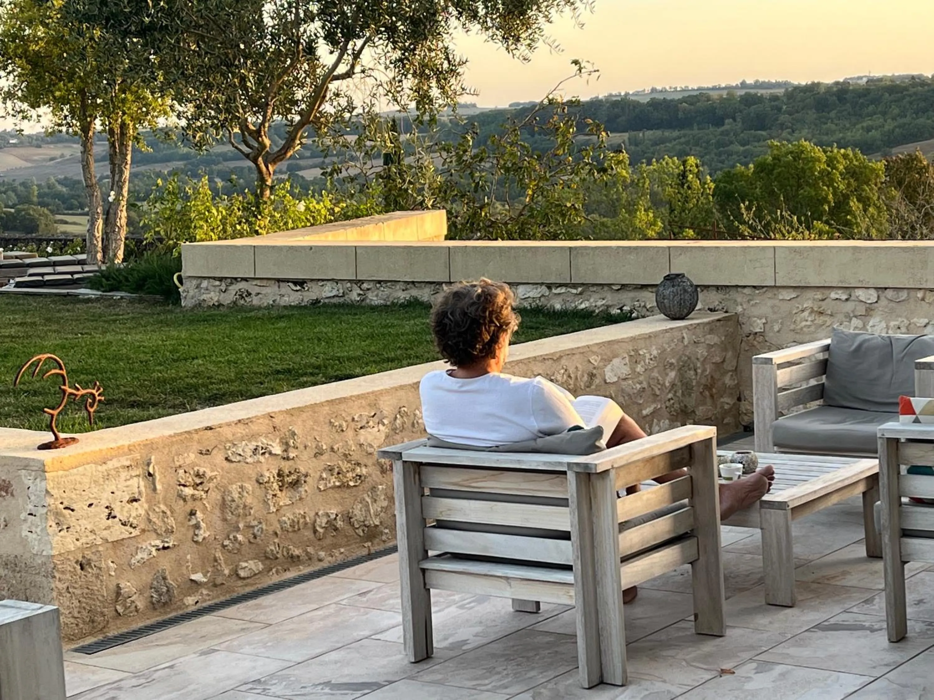 Natural landscape in B&B La Mirande de Saint-Clar