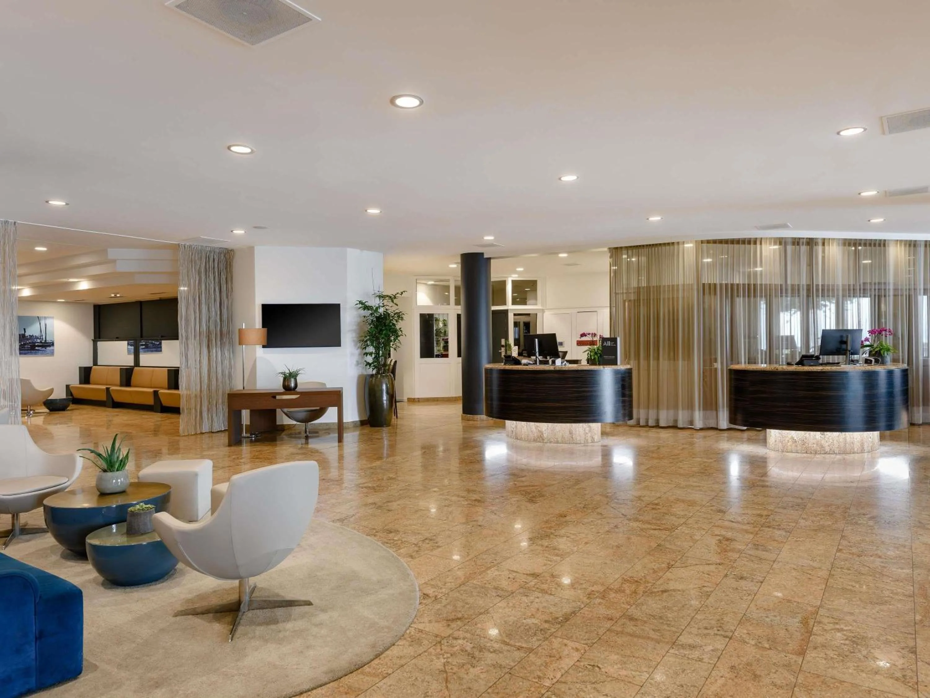 Property building in Mövenpick Hotel Lausanne