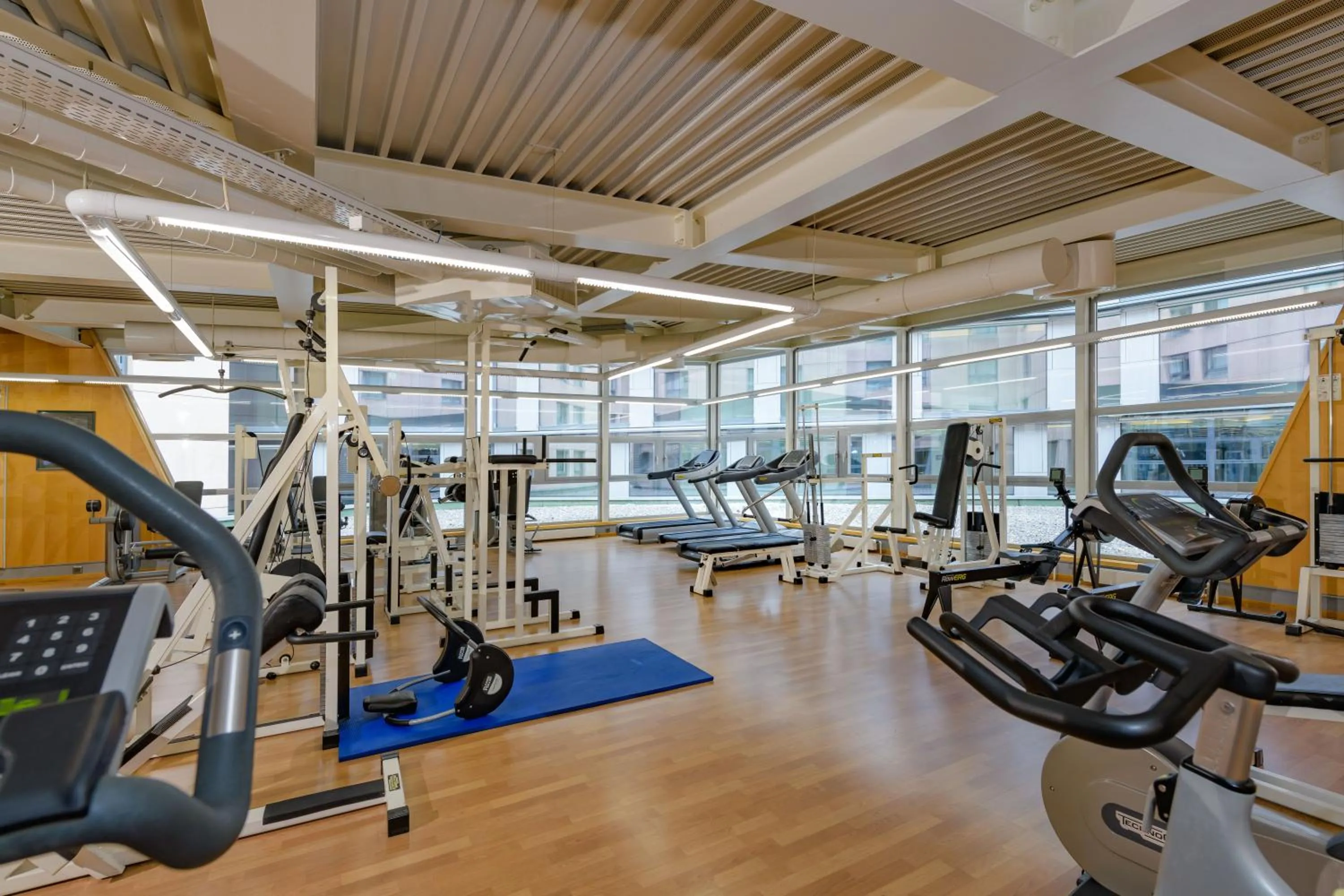 Fitness centre/facilities in Mövenpick Hotel Lausanne