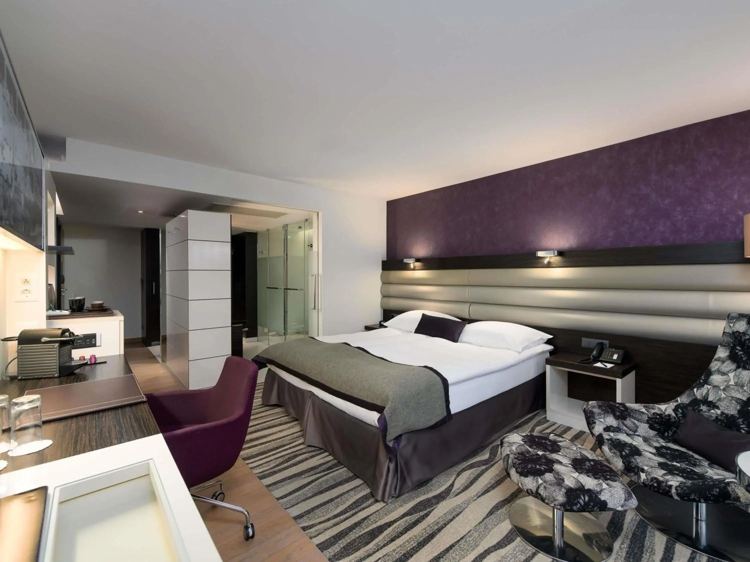 Bedroom, Bed in Mövenpick Hotel Lausanne Bedroom, Bed in Mövenpick Hotel Lausanne