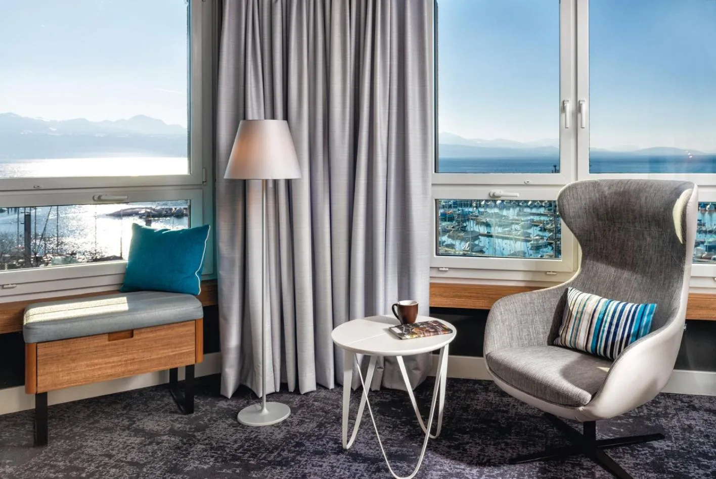 Seating area in Mövenpick Hotel Lausanne