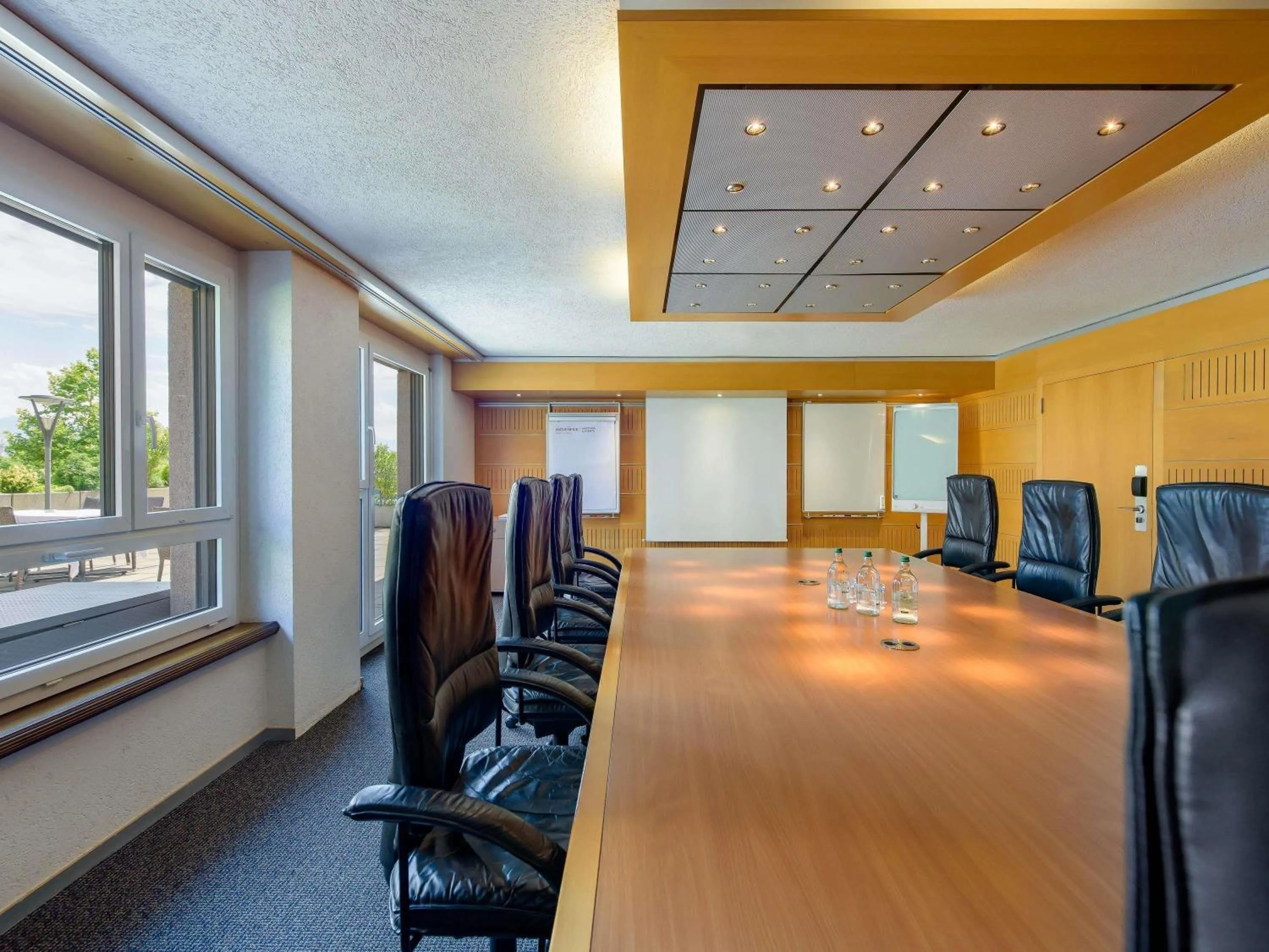 Meeting/conference room in Mövenpick Hotel Lausanne