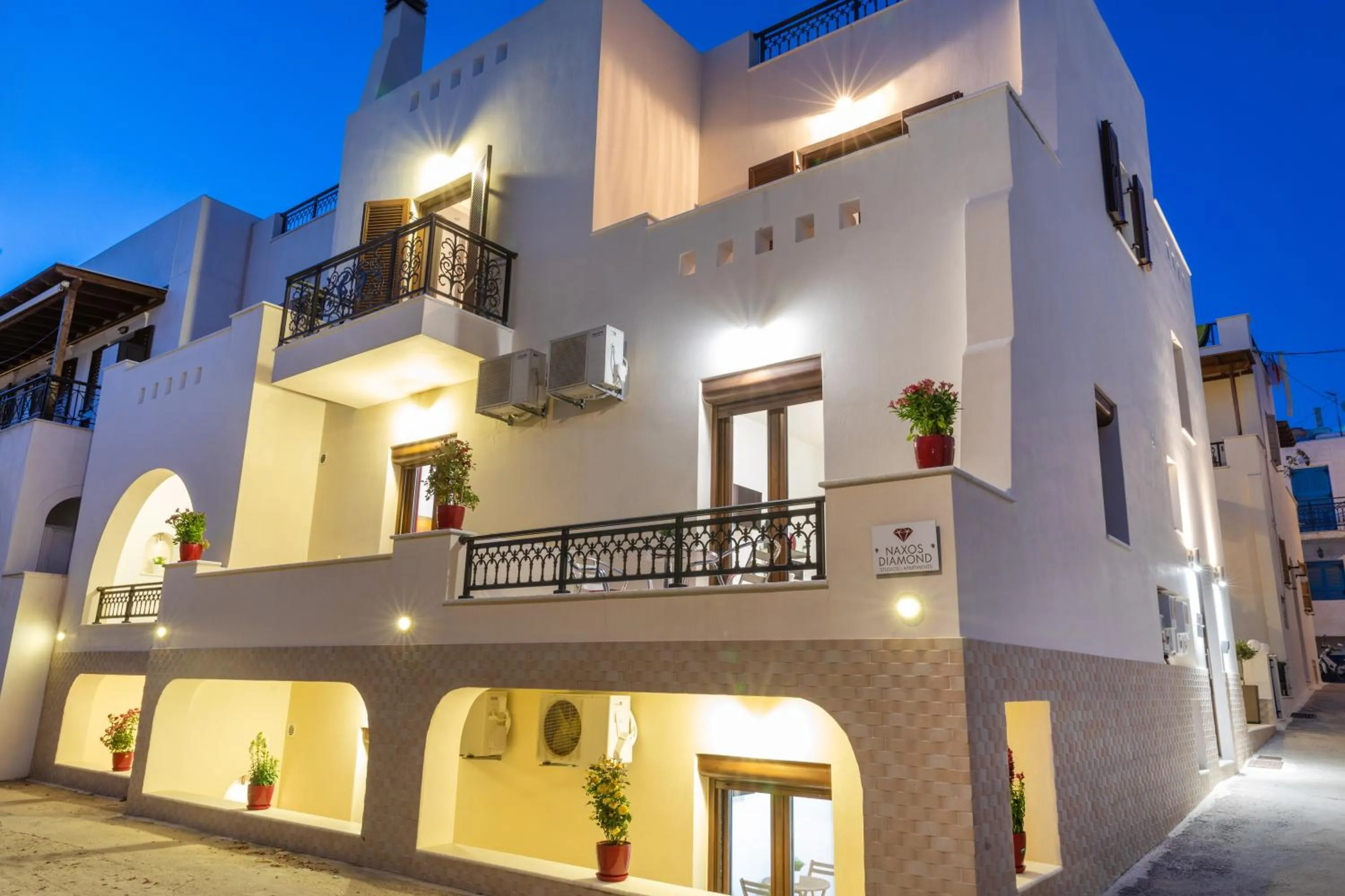 Property building in NAXOS DIAMOND Studios Apartments