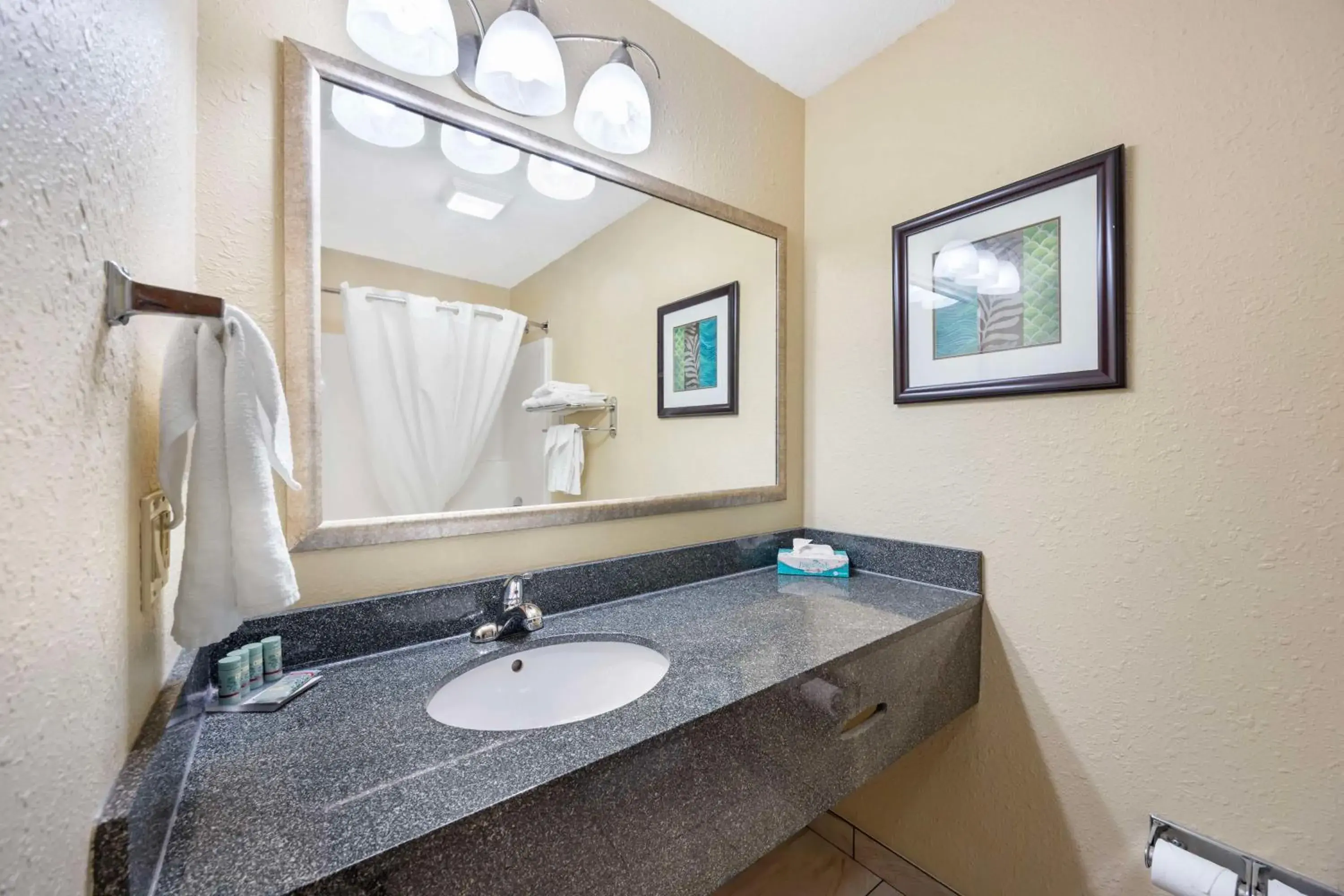 Queen Room with Two Queen Beds and Sofa Bed - Non-Smoking in Best Western Central City Queen Room with Two Queen Beds and Sofa Bed - Non-Smoking in Best Western Central City