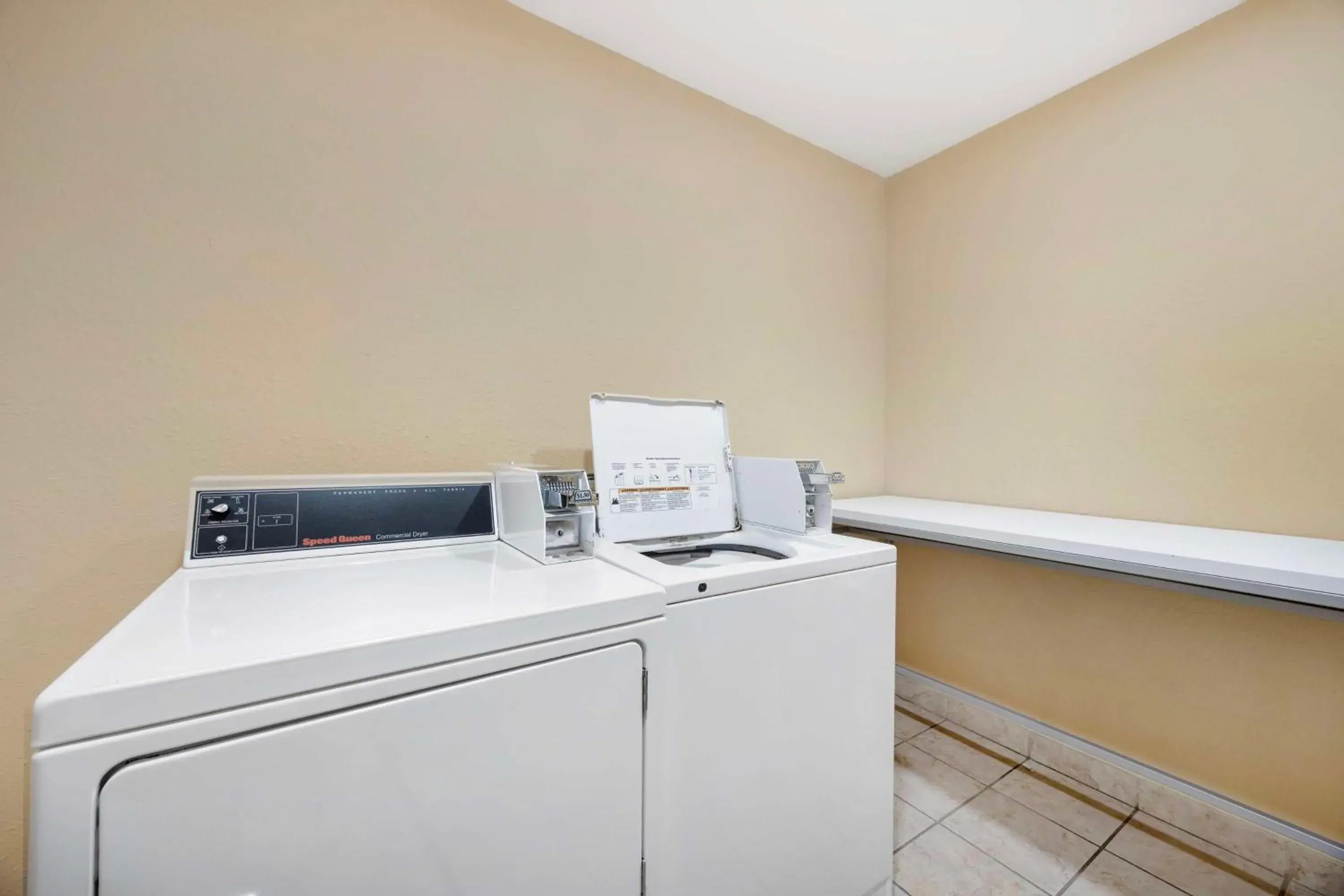 Property building in Best Western Central City Property building in Best Western Central City