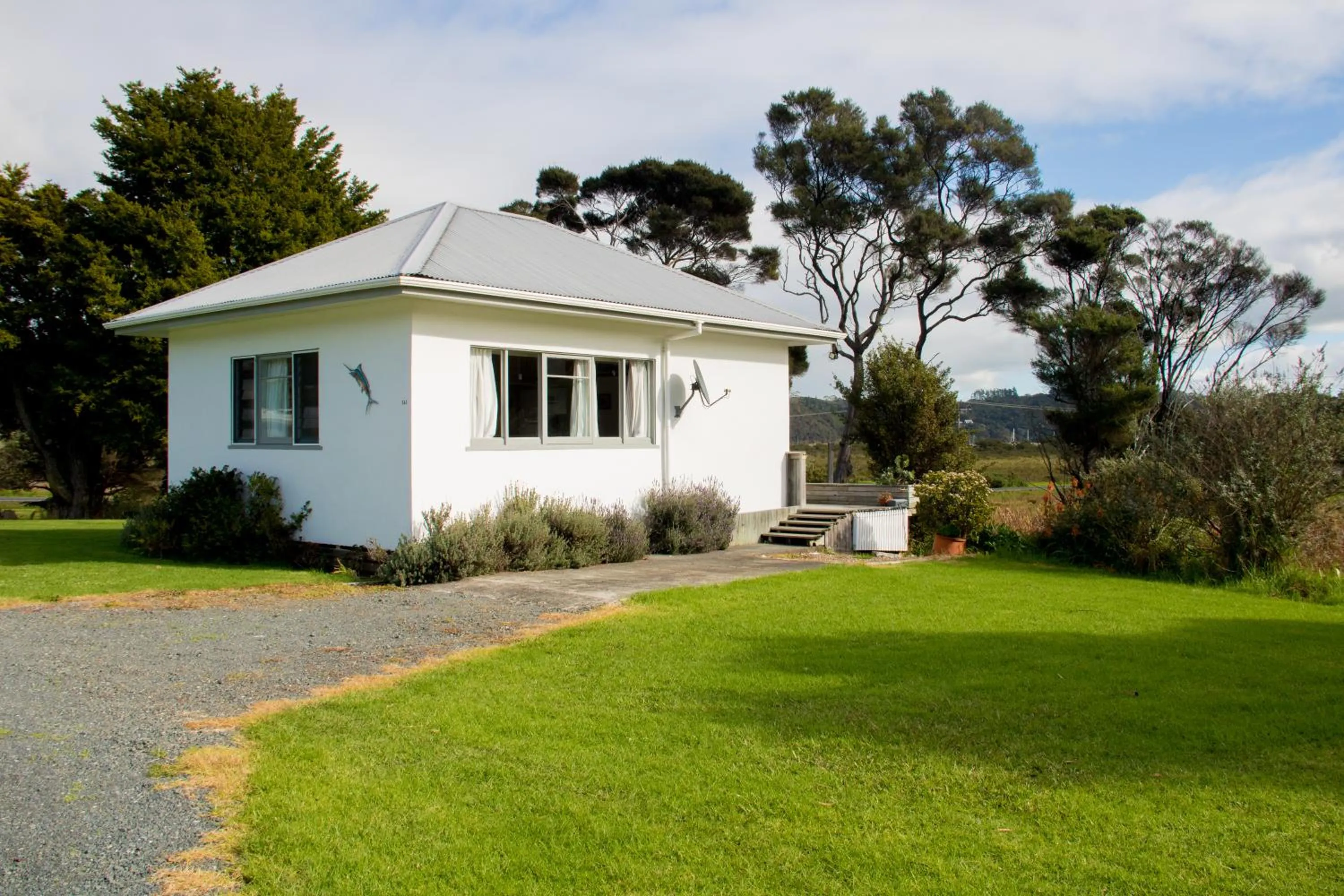 Property building in Russell-Orongo Bay Holiday Park