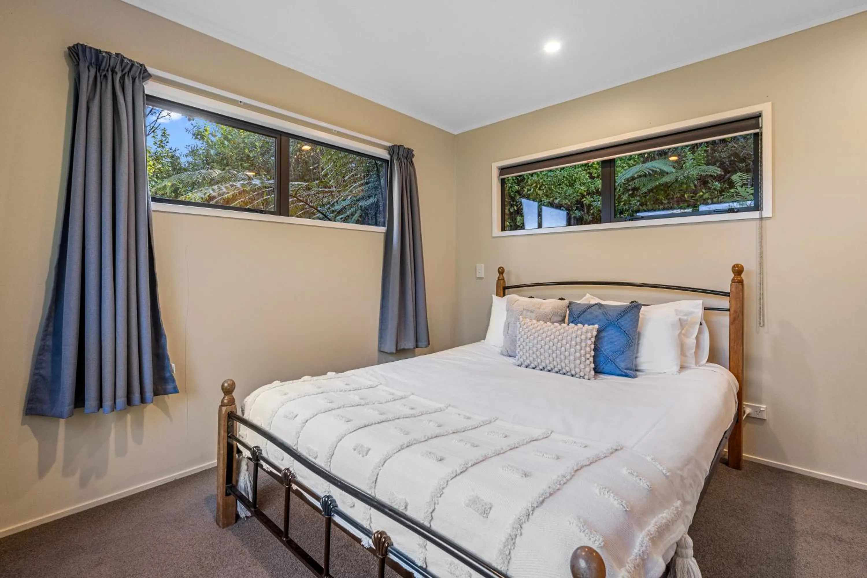 Bed in Tasman Holiday Parks - Ohiwa