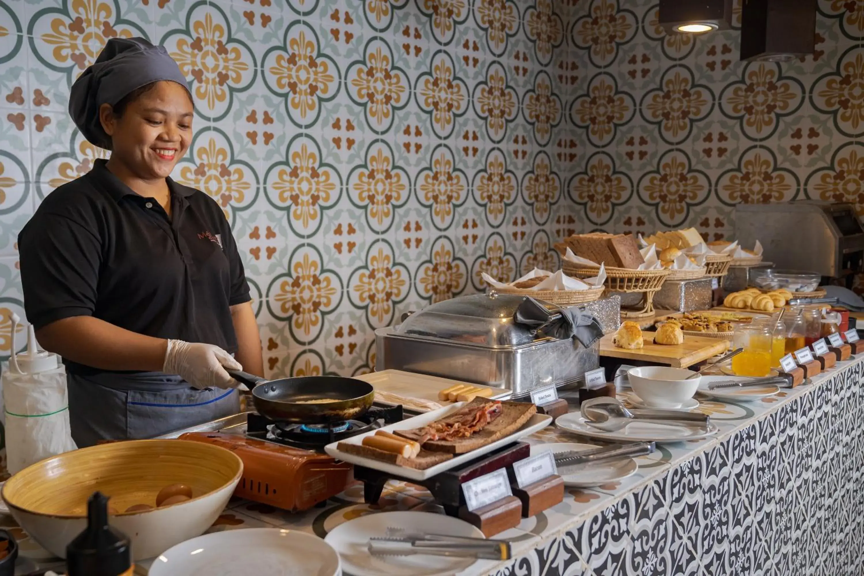 Buffet breakfast in Memoire d' Angkor Boutique Hotel Buffet breakfast in Memoire d' Angkor Boutique Hotel