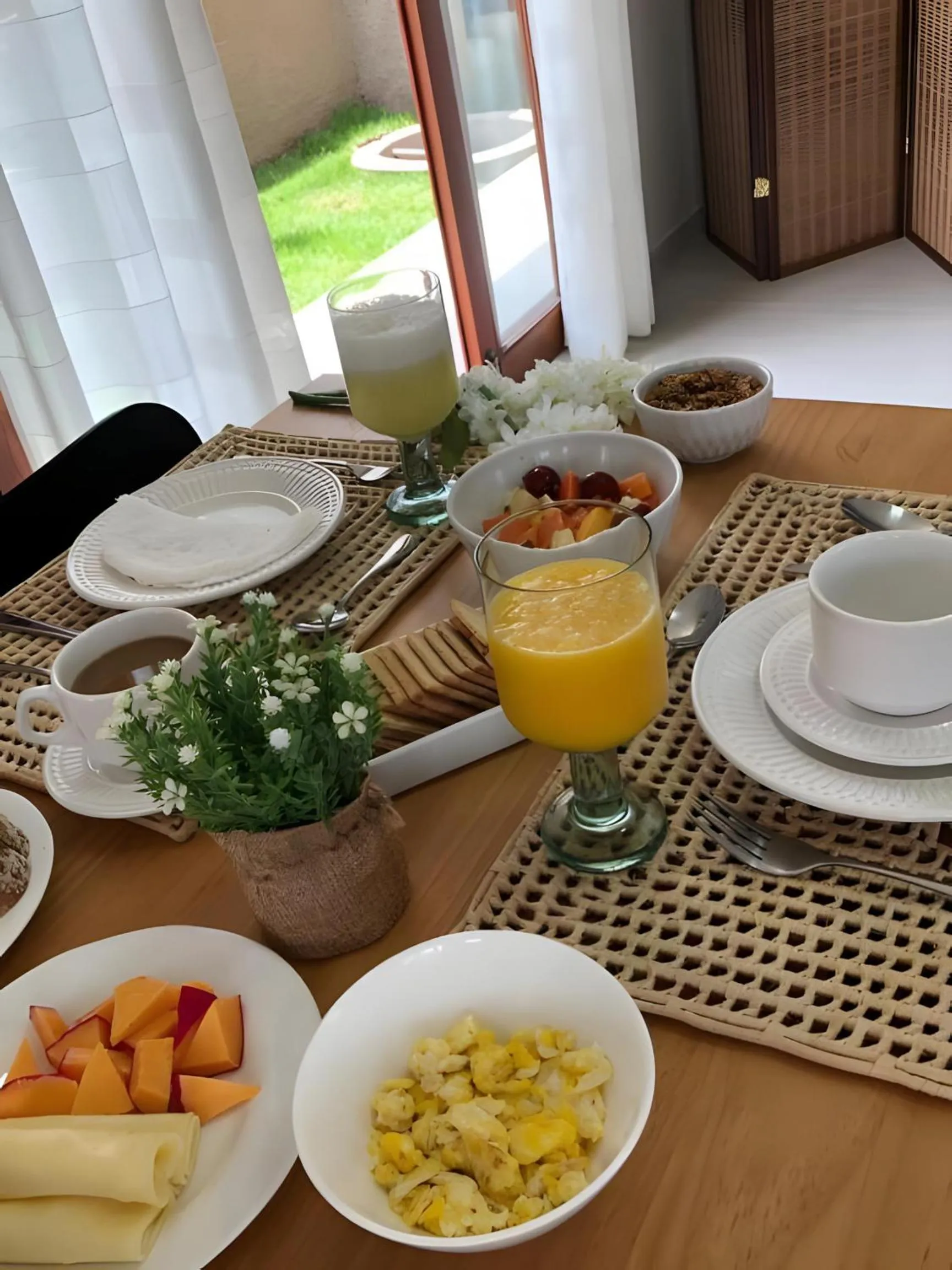 Food and drinks in Pousada Divino Milagre