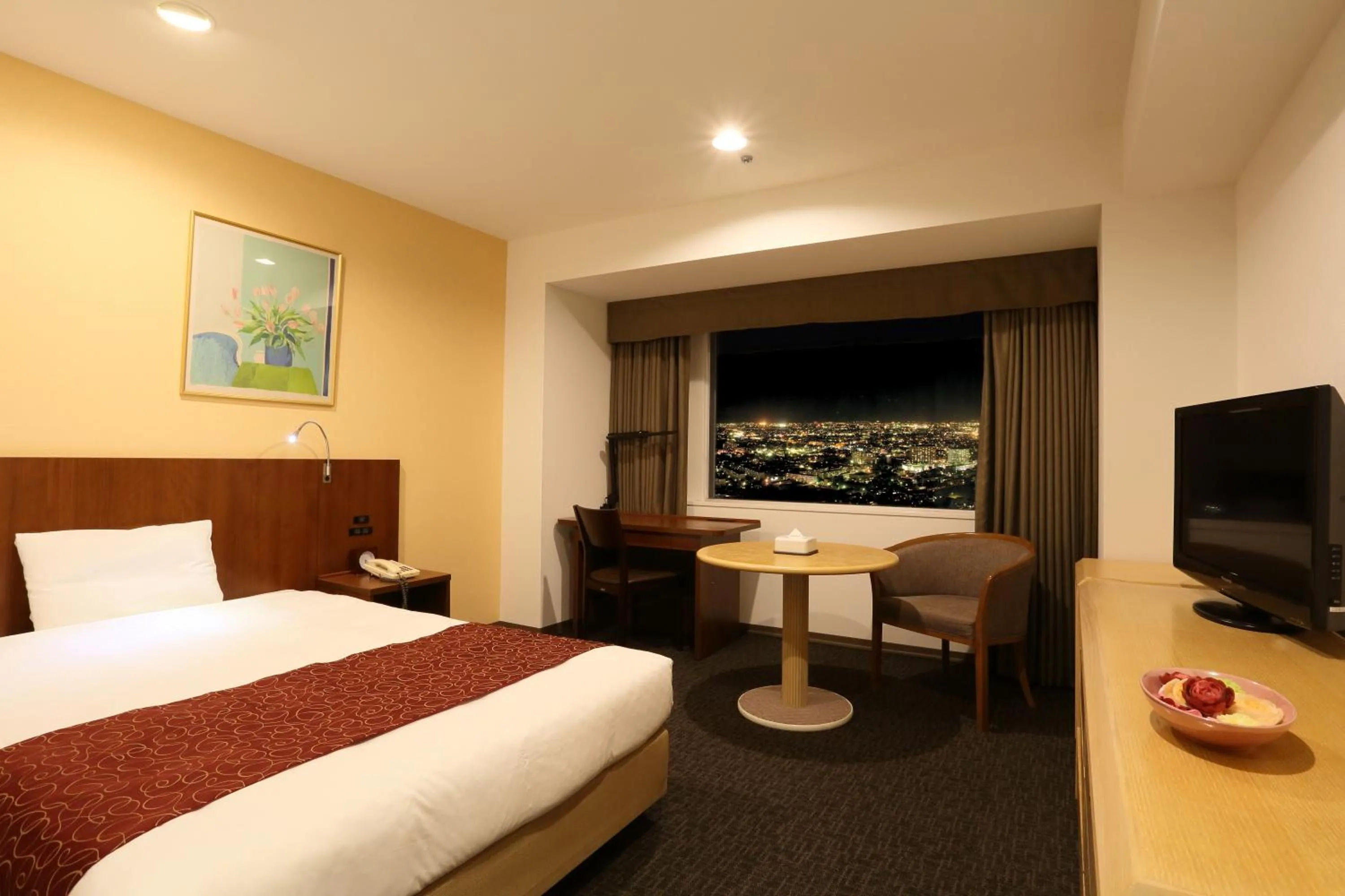 Photo of the whole room, Bed in Loisir Hotel Toyohashi