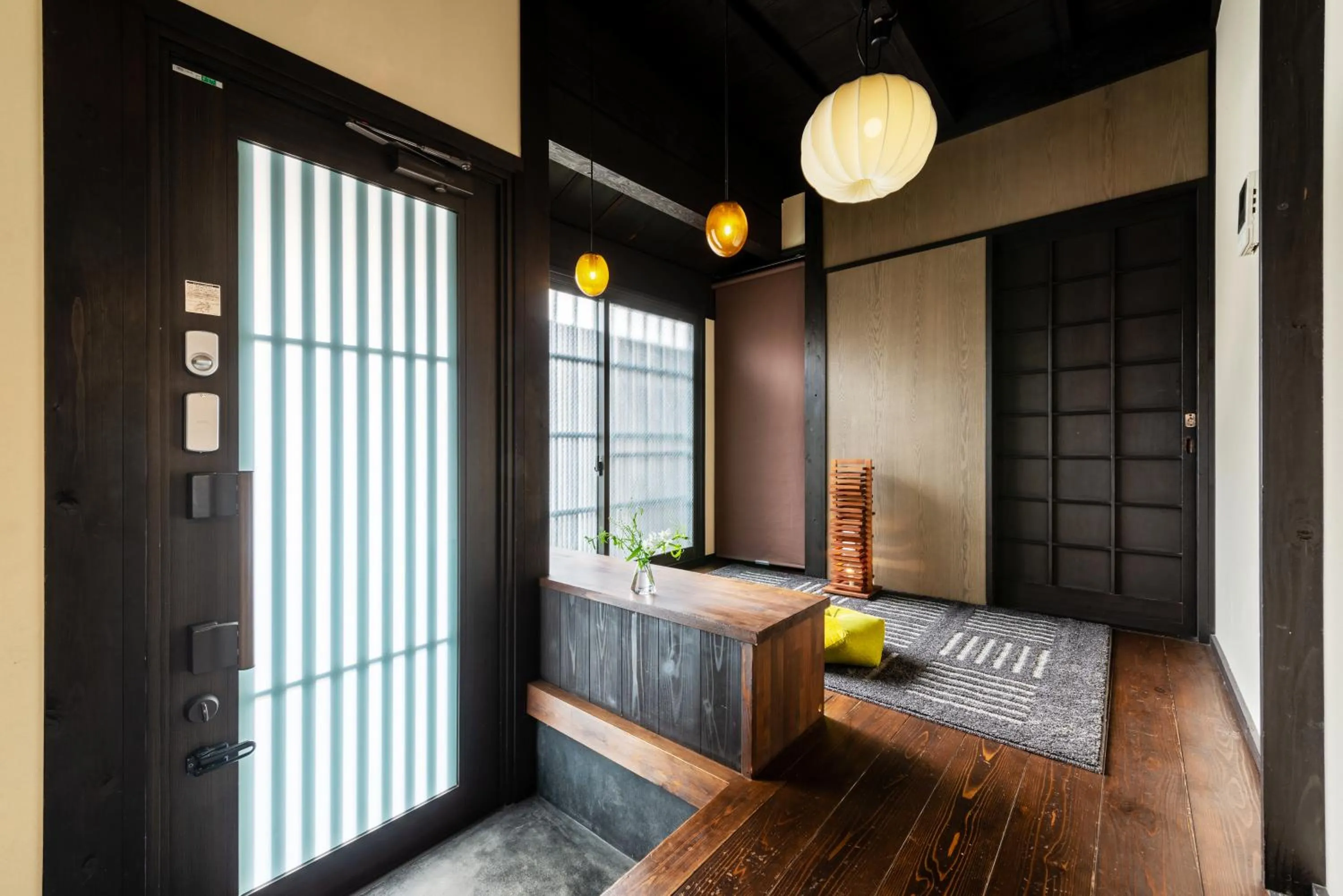 Facade/entrance, Bed in Kohaku an Machiya House