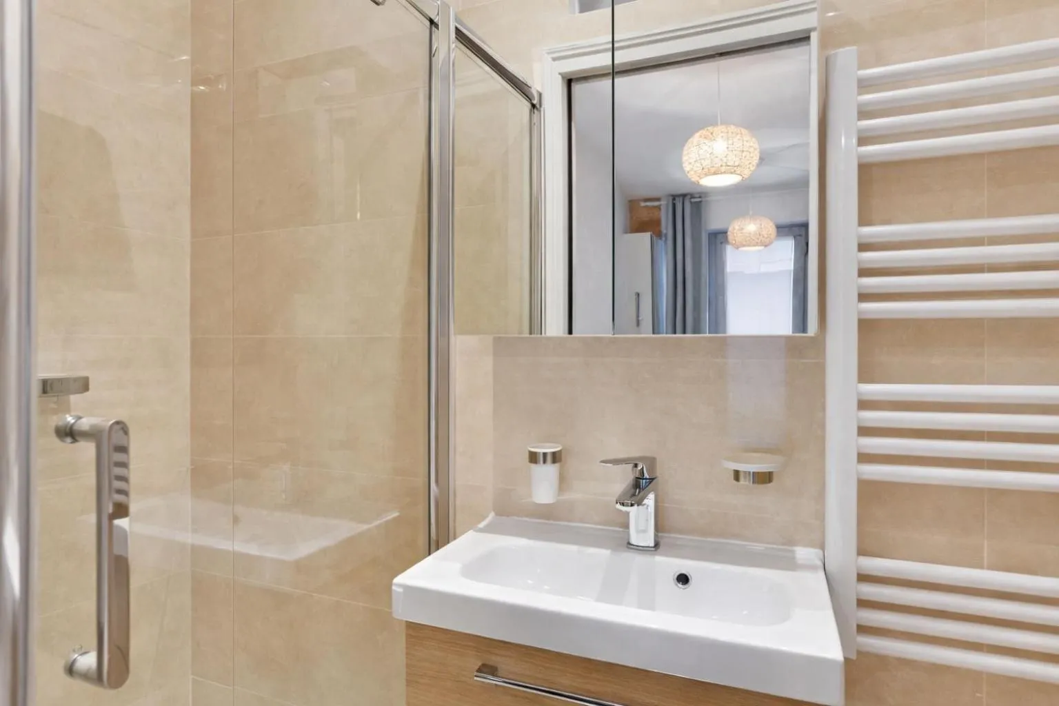 Studio near Le Moulin Rouge and Montmartre