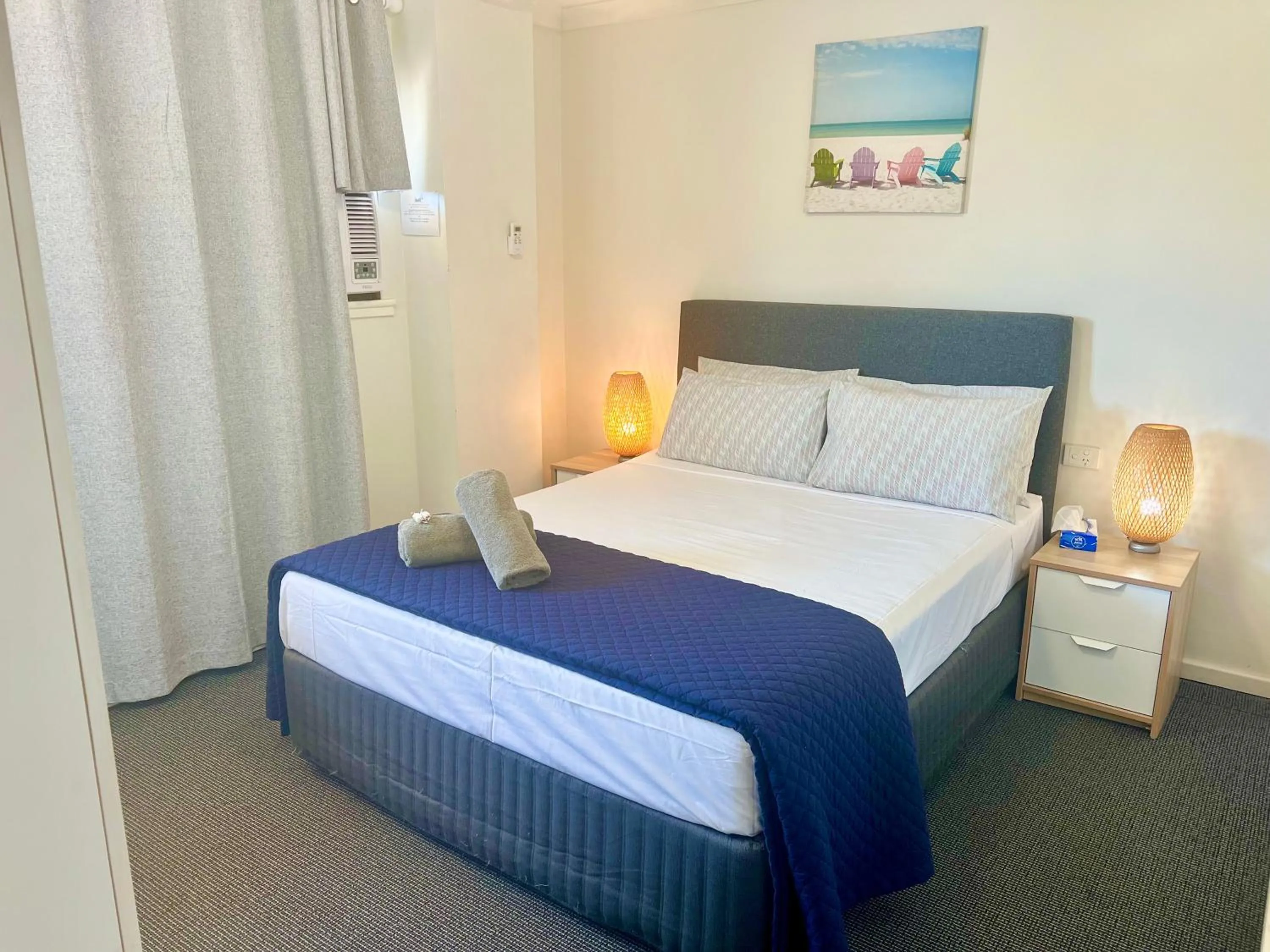 Bed in Sails Motel Geraldton