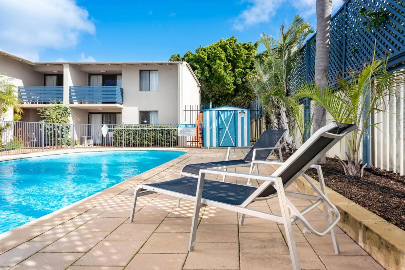 Swimming pool in Sails Motel Geraldton