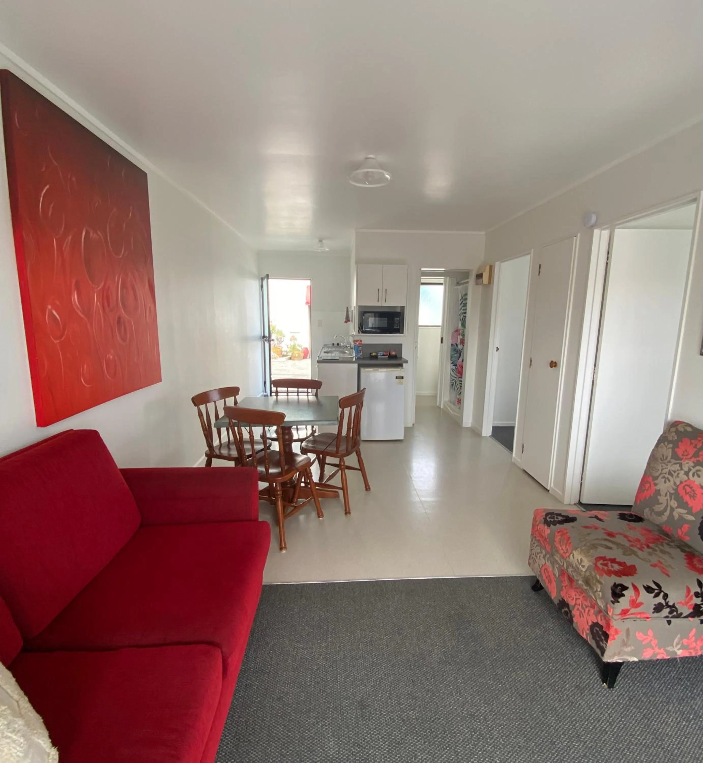 Kitchen or kitchenette in Opononi Lighthouse Motel