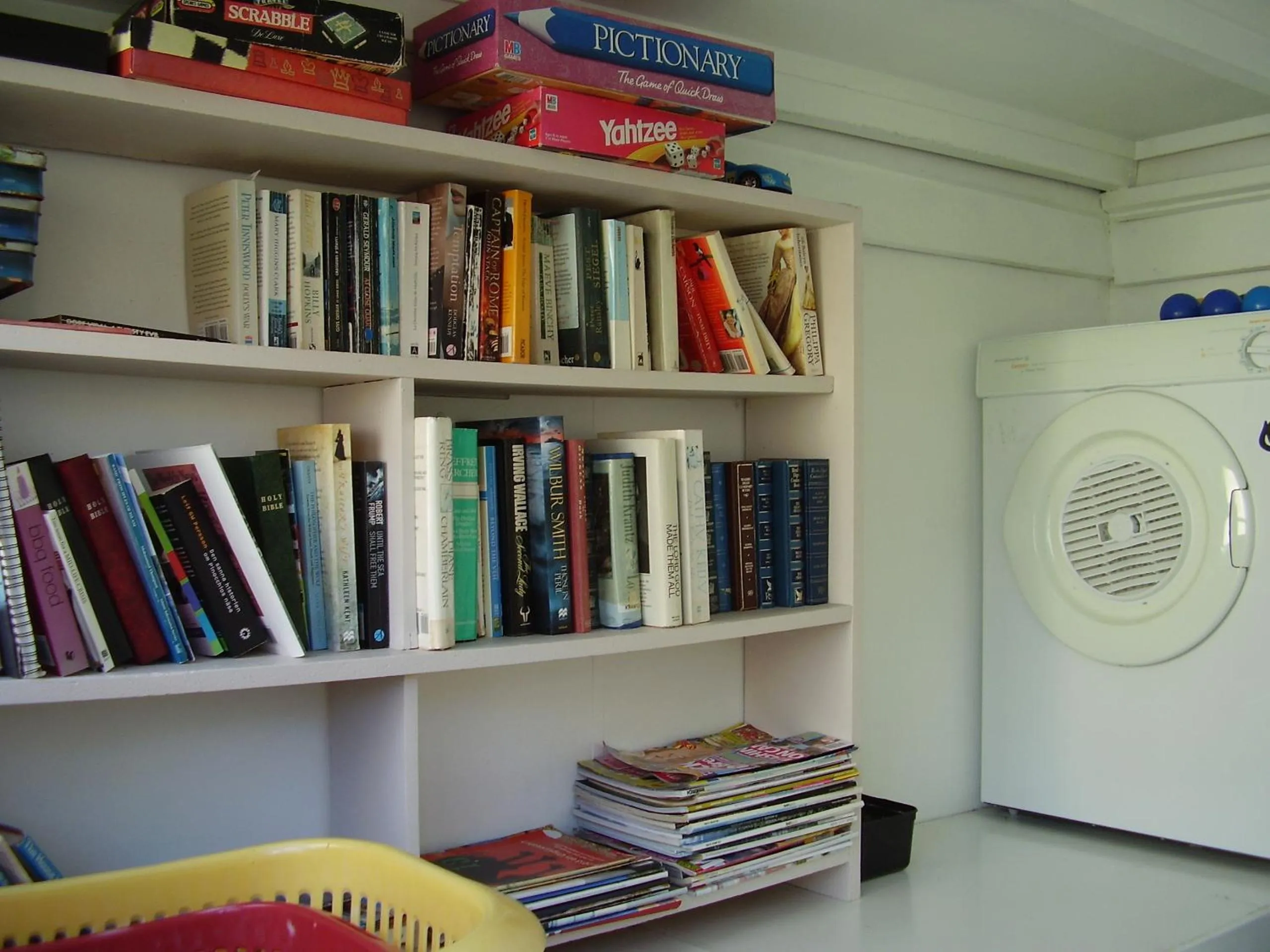 Library in Opononi Lighthouse Motel
