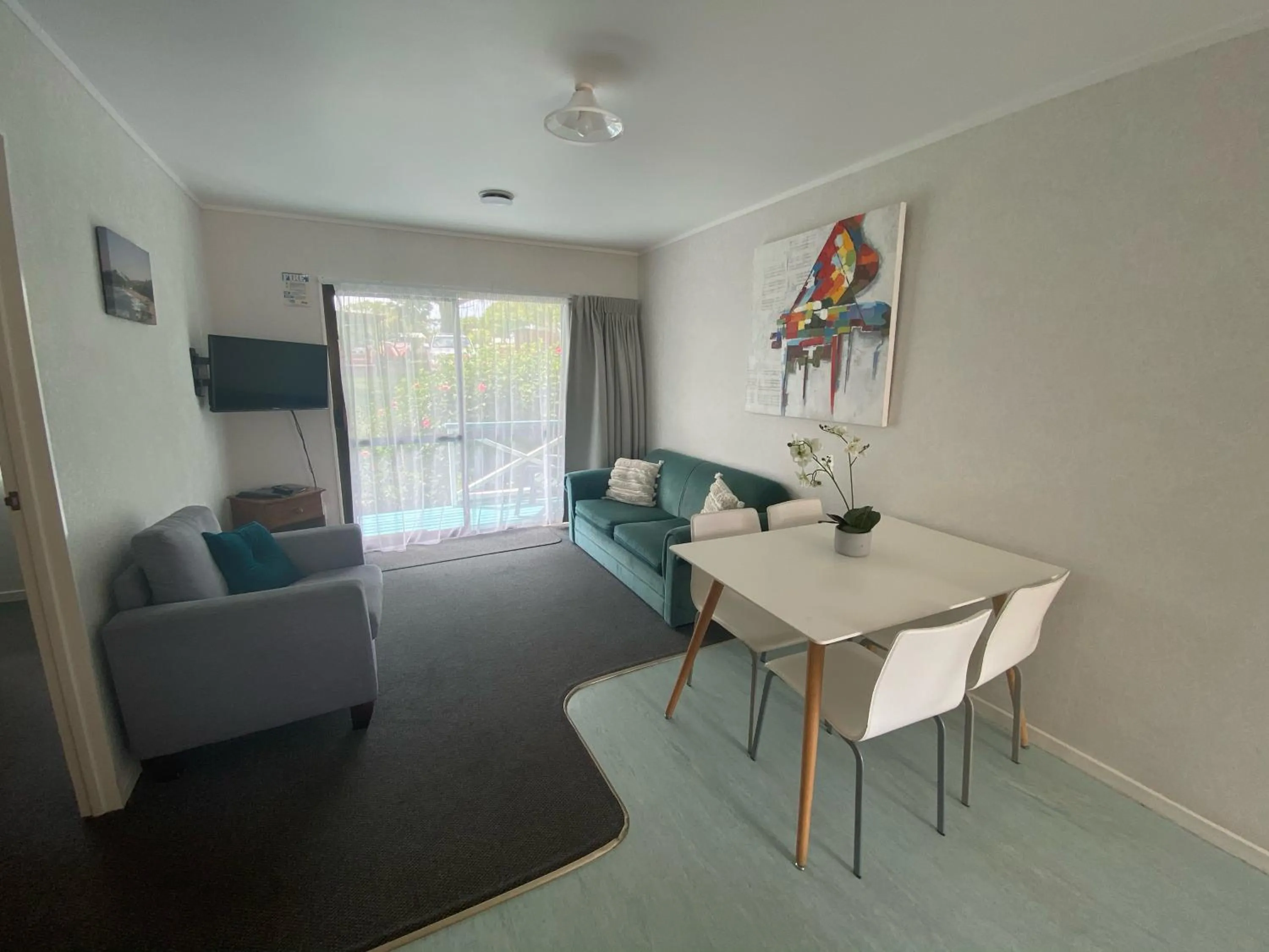 Living room in Opononi Lighthouse Motel