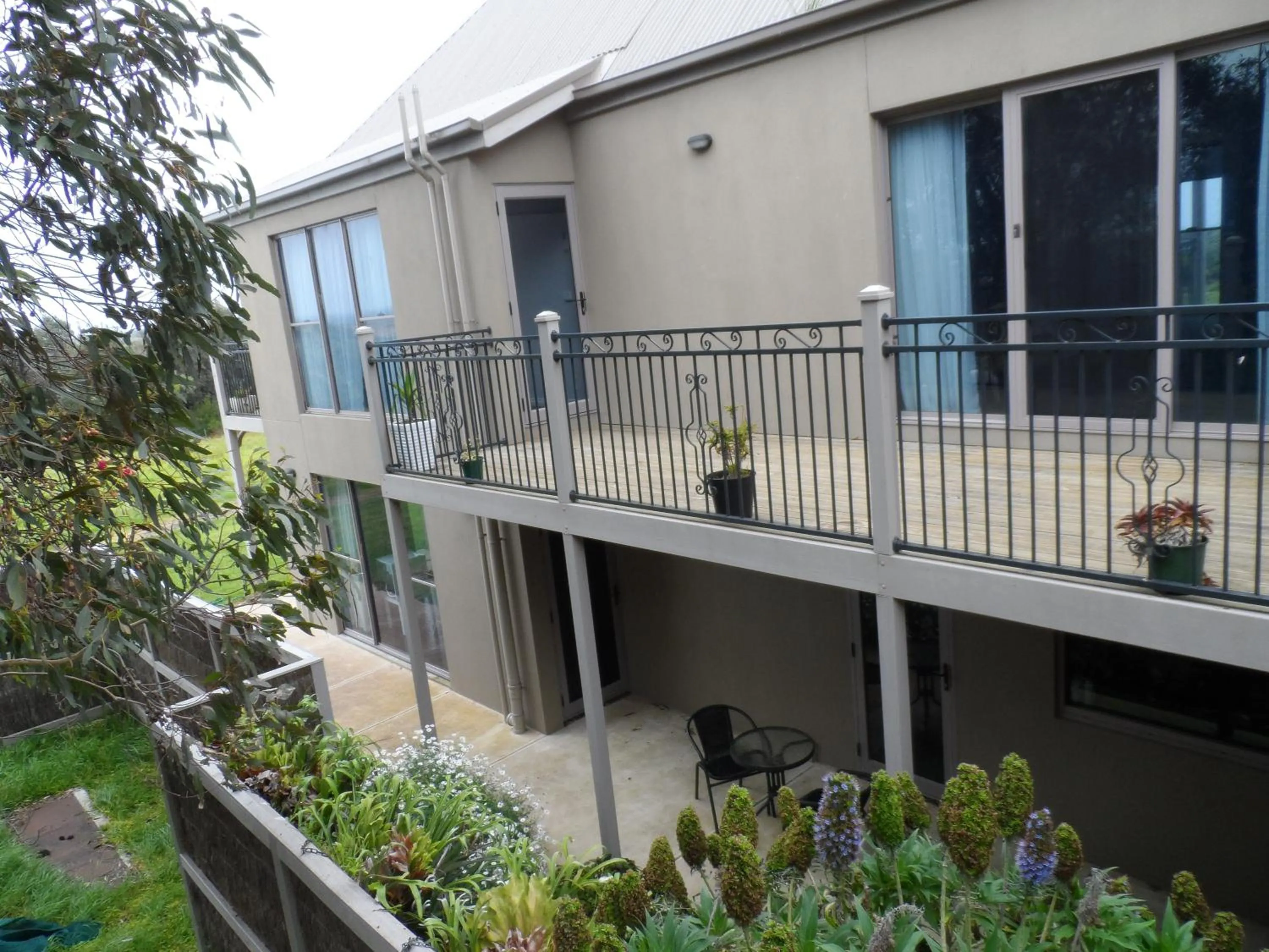 Balcony/Terrace in Swan Lake Guest House