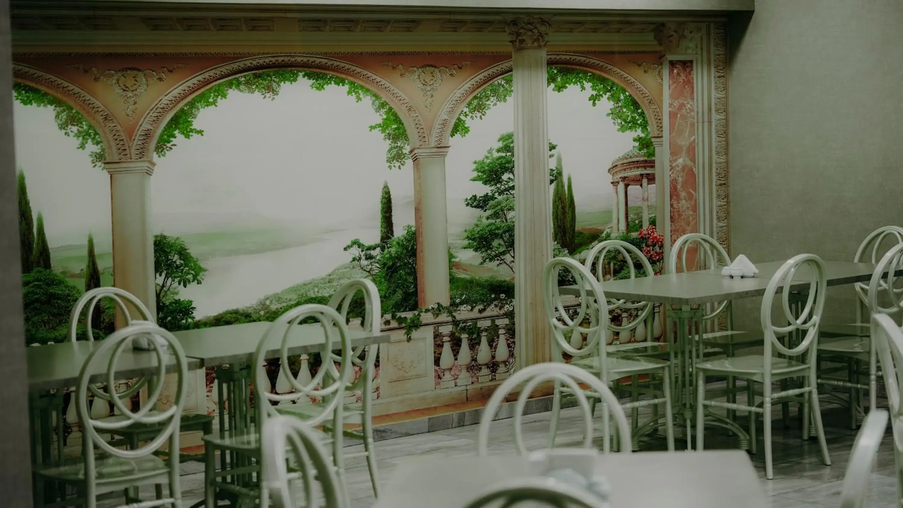 Restaurant/places to eat in Hotel Sapphire Bakuriani Restaurant/places to eat in Hotel Sapphire Bakuriani