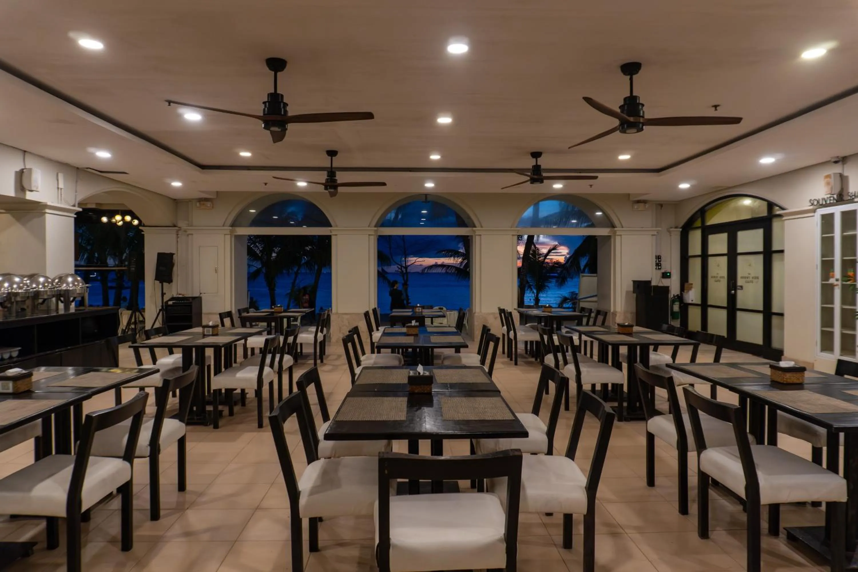 Restaurant/places to eat in Boracay Sands Hotel