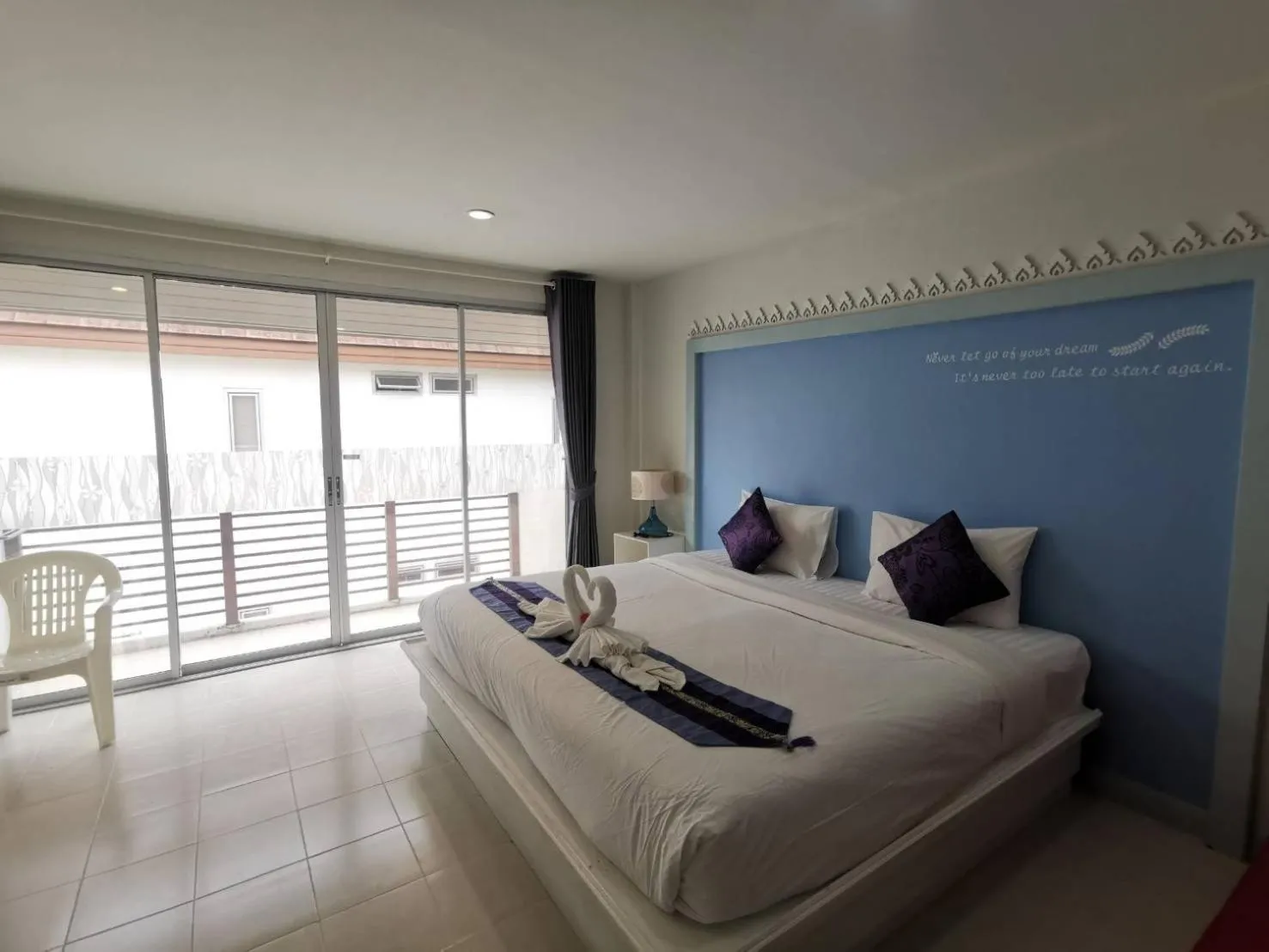 Bed in Phuket Racha Kata Homestay