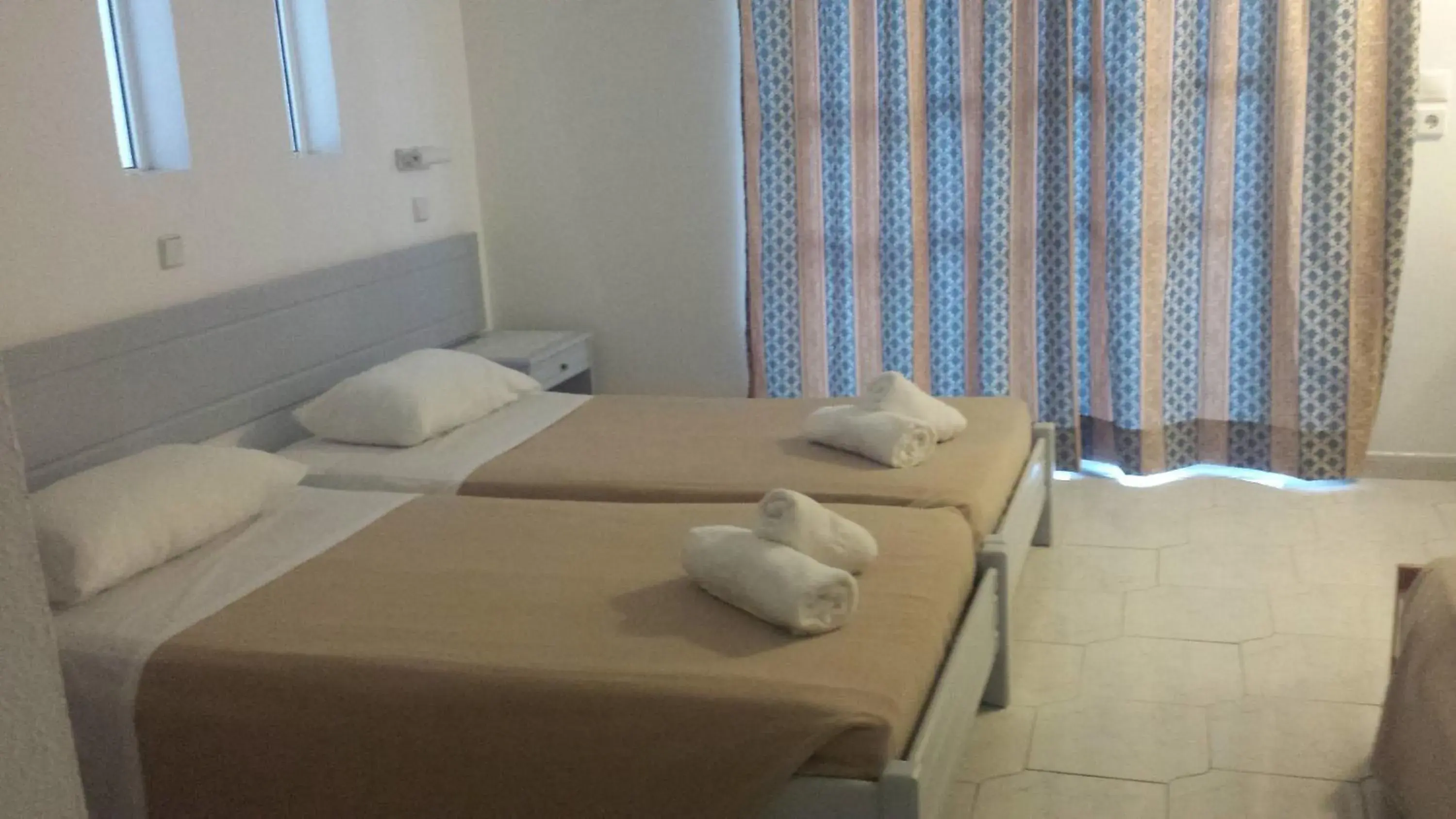 Studio (3 Adults) in Summer Days Studio (3 Adults) in Summer Days