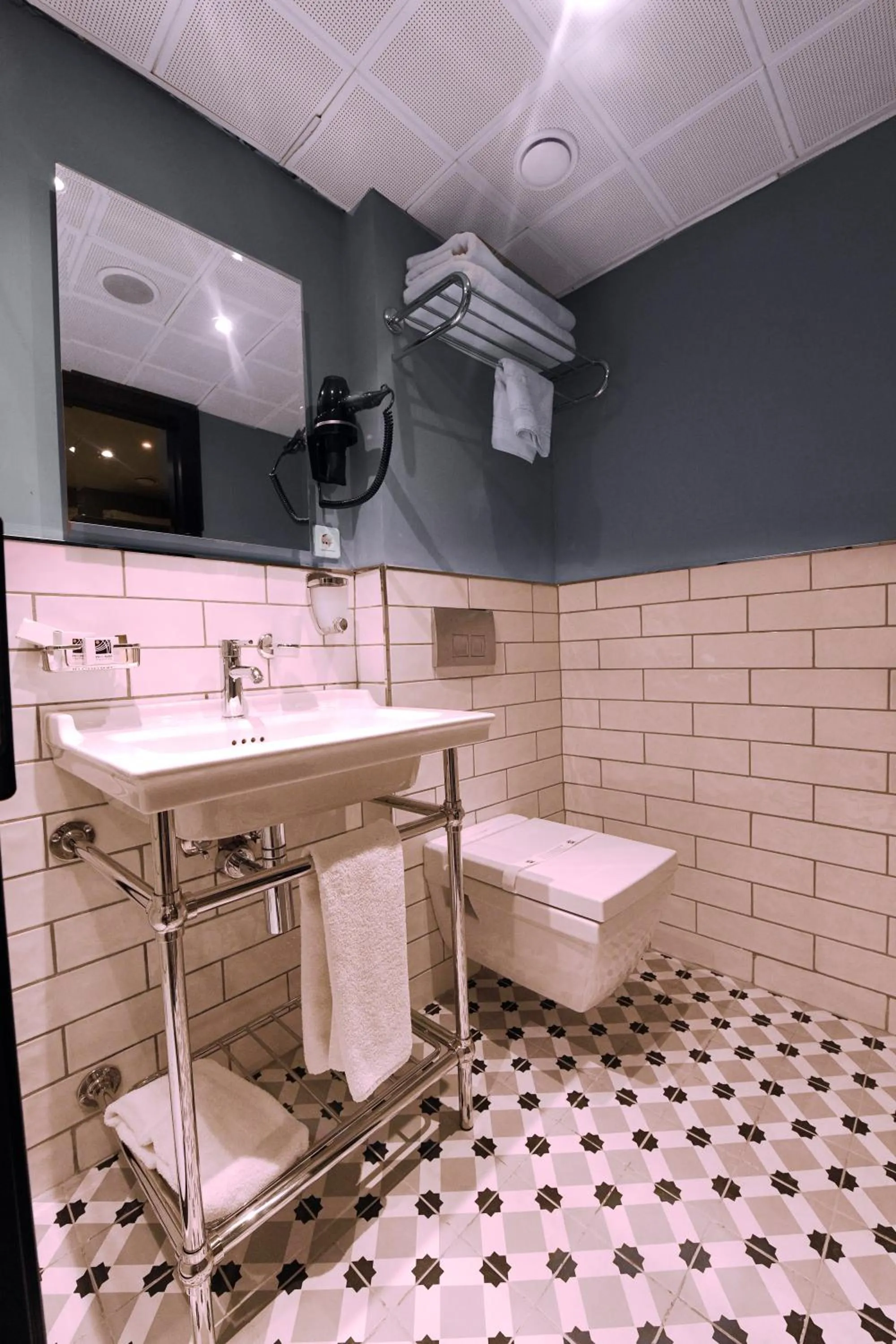 Bathroom in Inncity Hotel Nisantasi