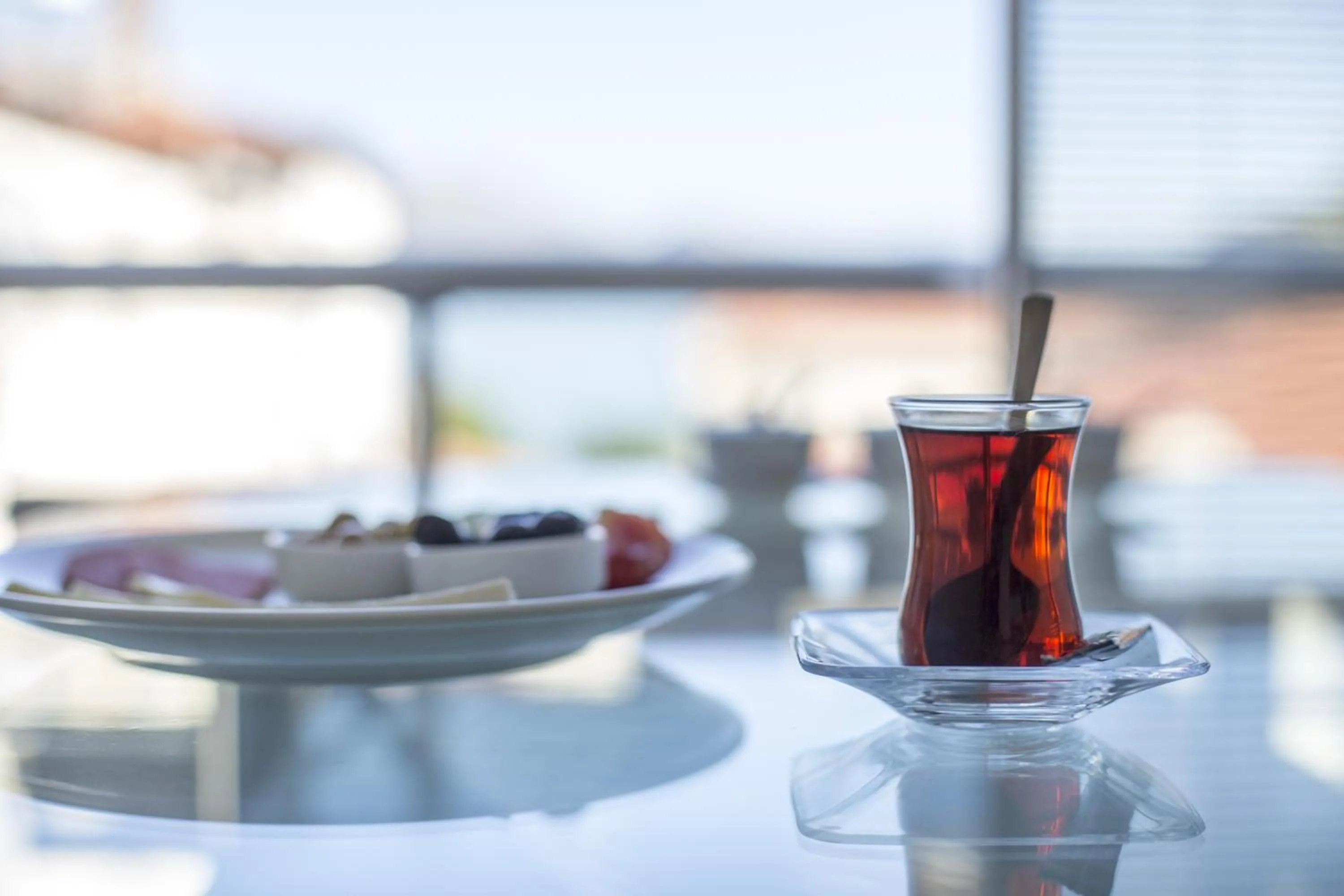 Coffee/tea facilities in Golden Apple Hotel