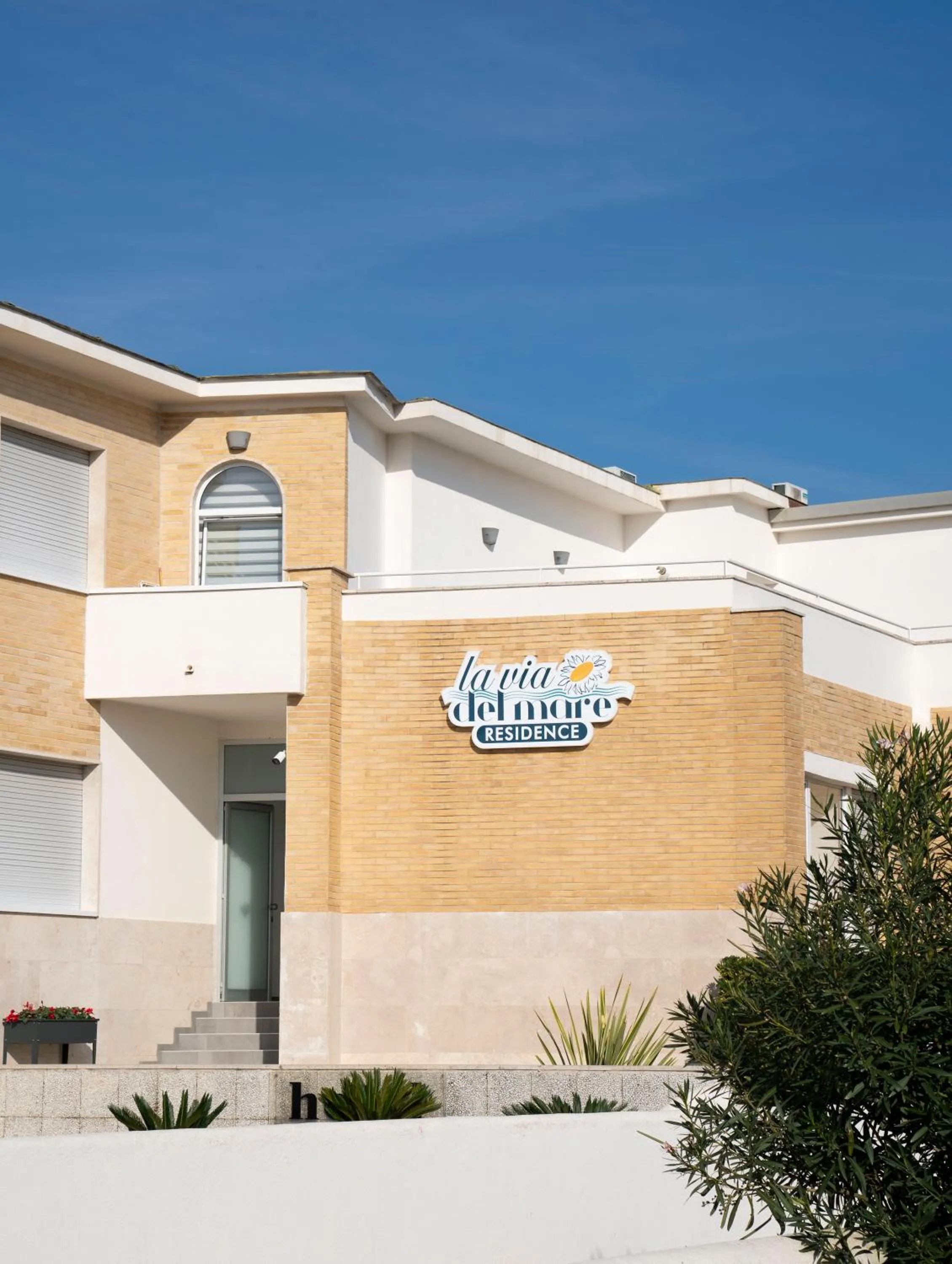 Property building in La Via del Mare