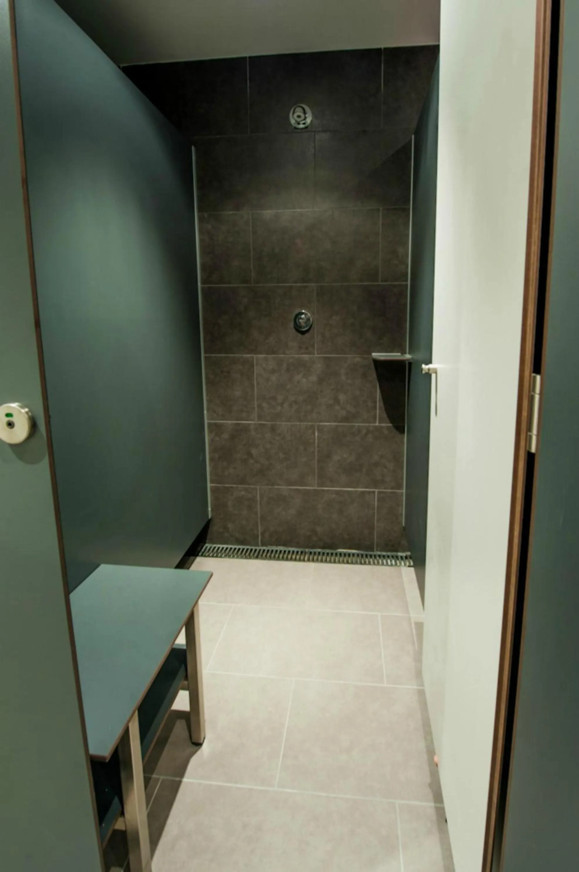 Shower in Mountain Hostel Tarter